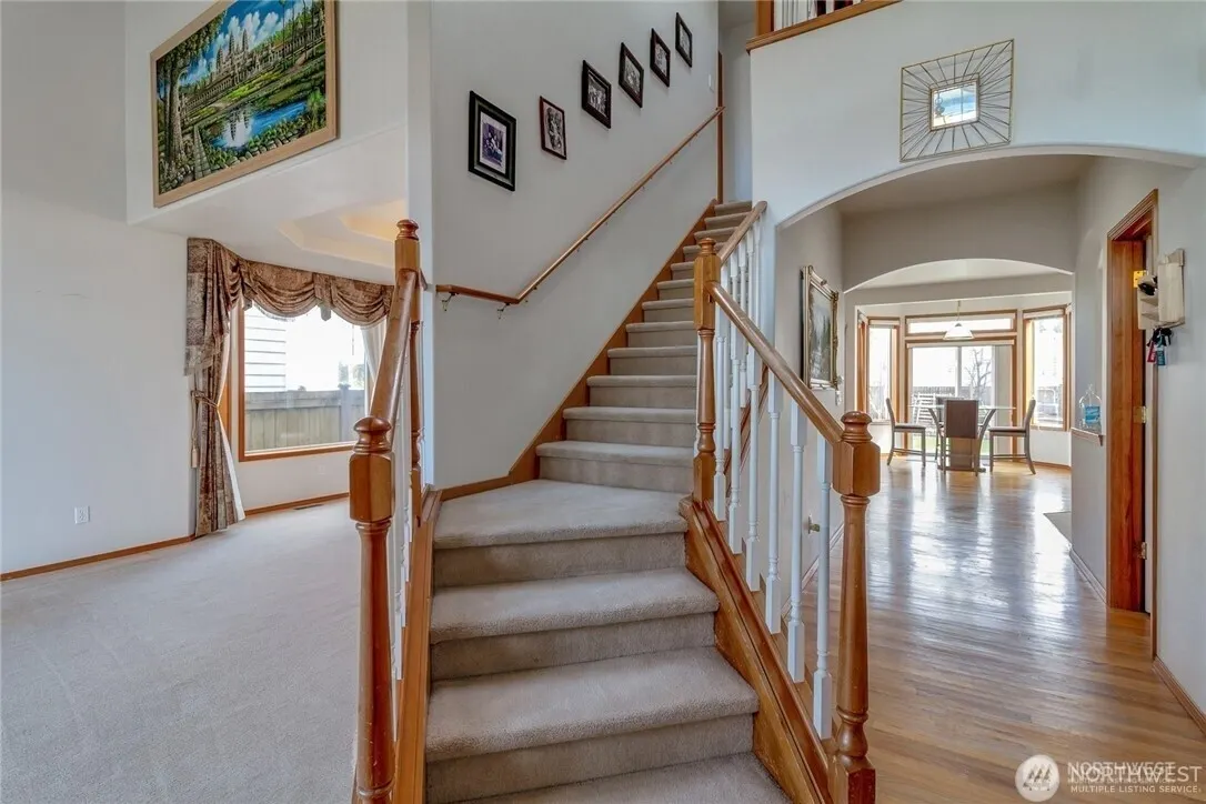 27018 117th Place SE, Kent, WA 98030