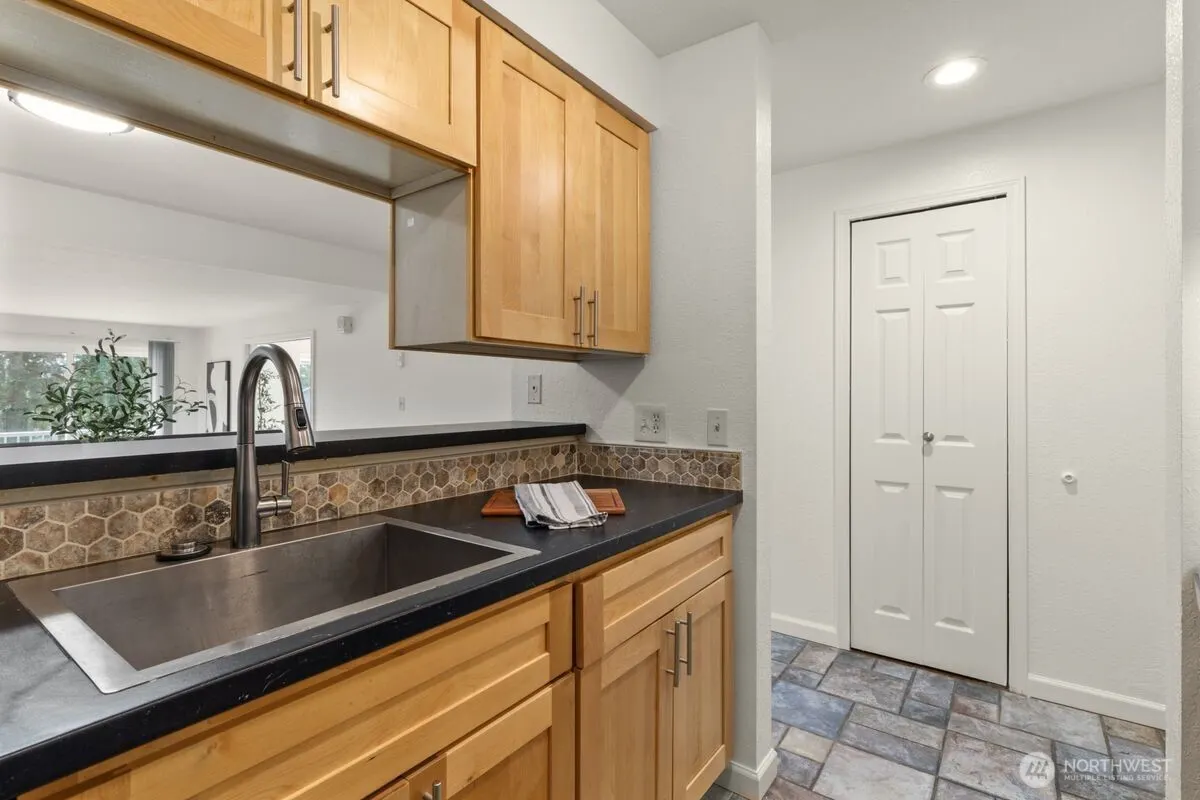 9484 Redmond-Woodinville Road NE #C-205, Redmond, WA 98052