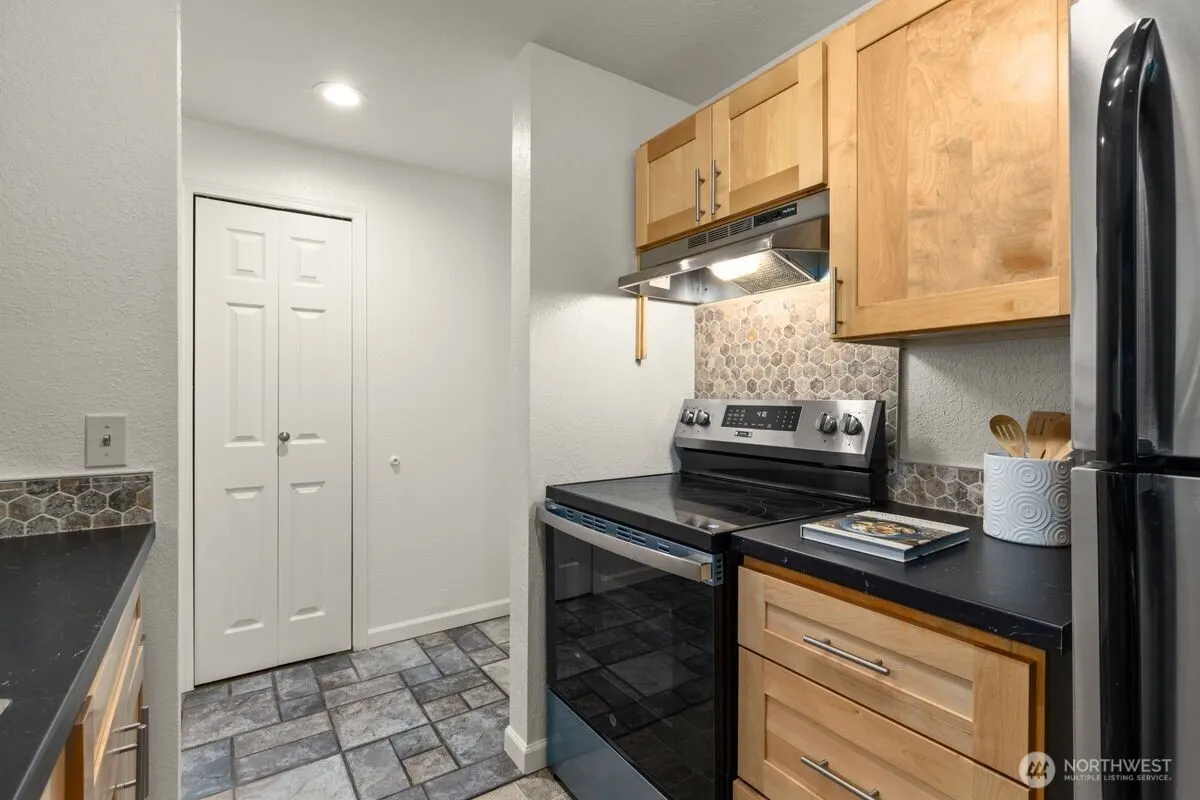 9484 Redmond-Woodinville Road NE #C-205, Redmond, WA 98052