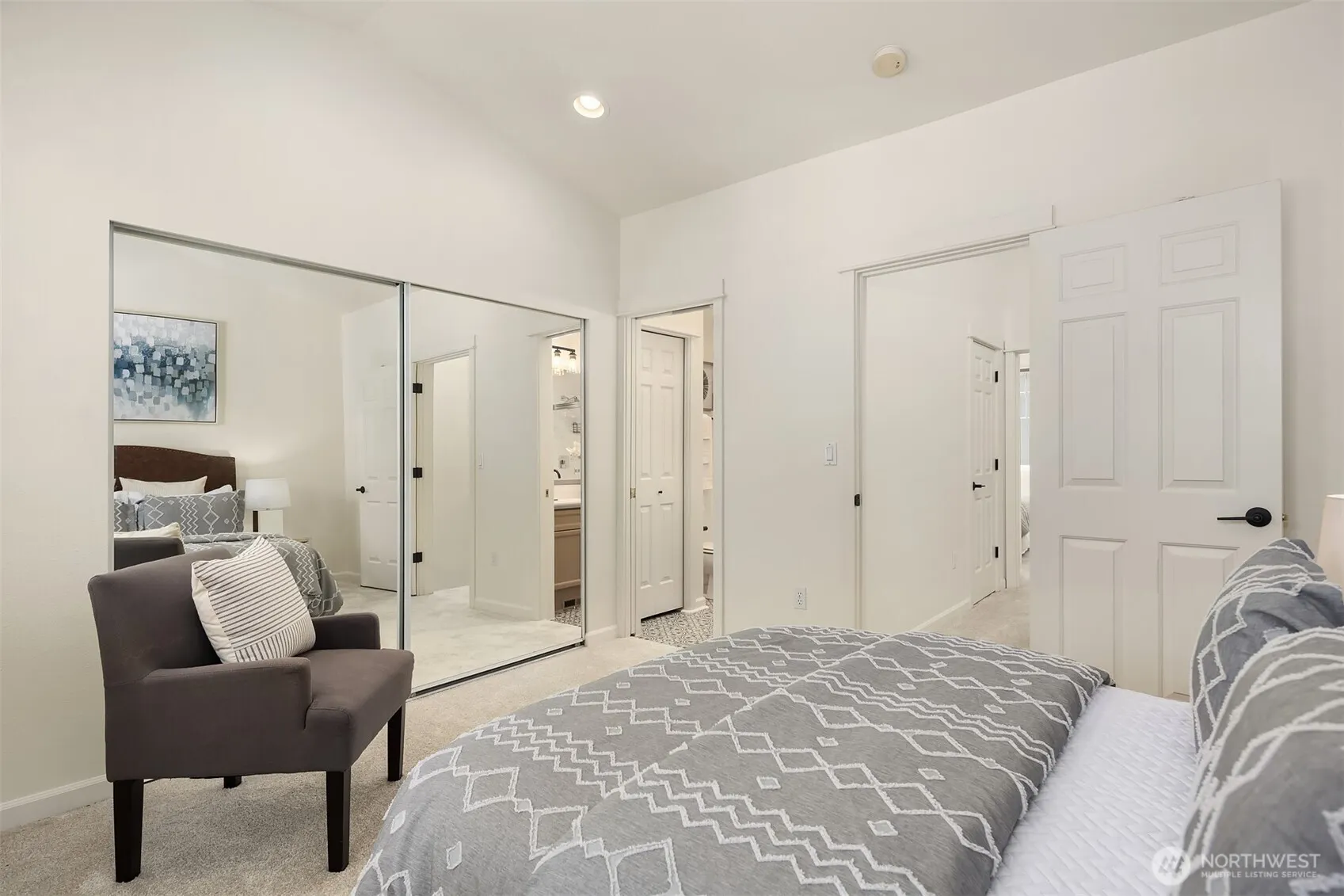 1900 132nd Avenue SE #I-23, Bellevue, WA 98005-3965