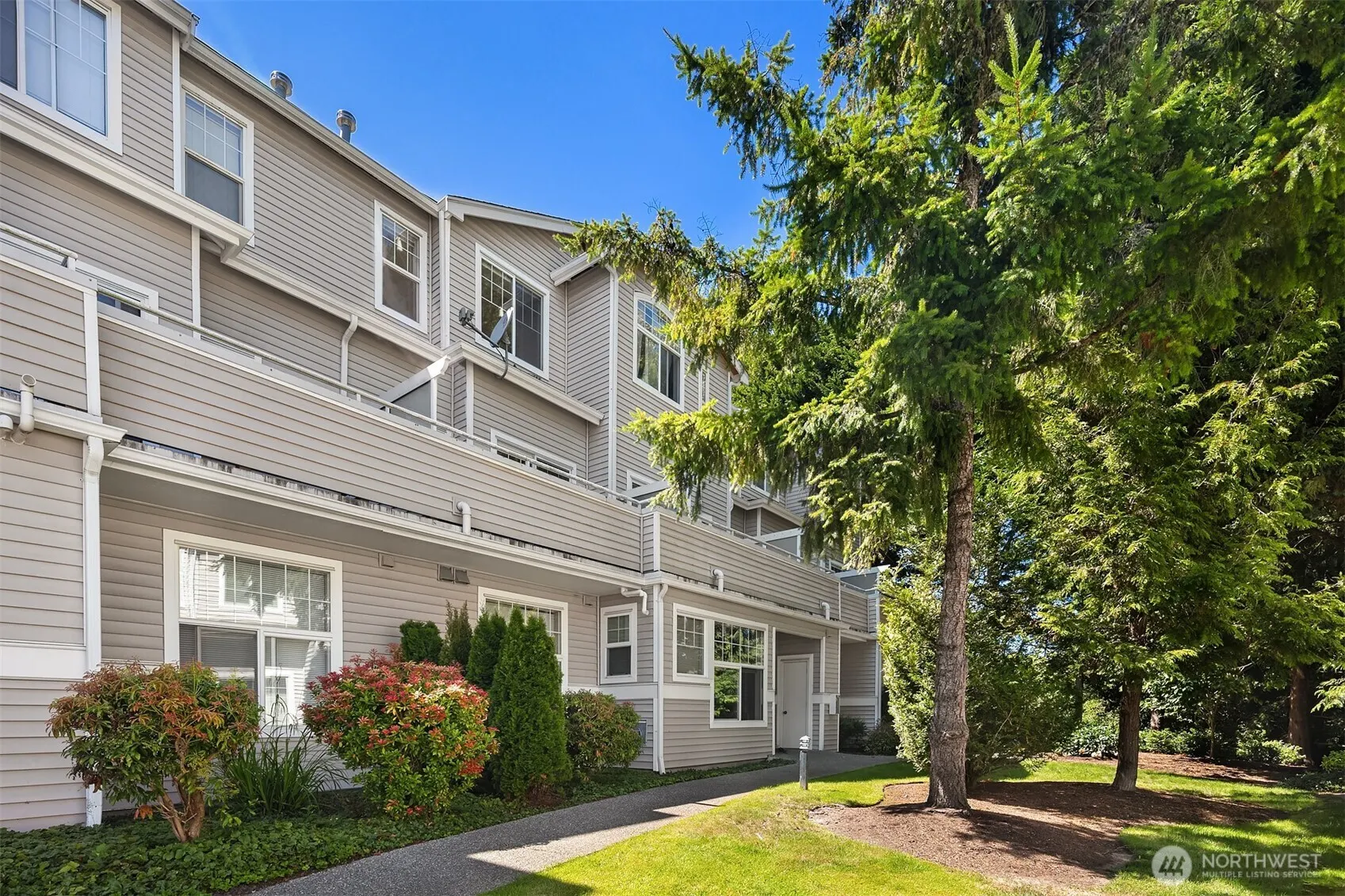 1900 132nd Avenue SE #I-23, Bellevue, WA 98005-3965