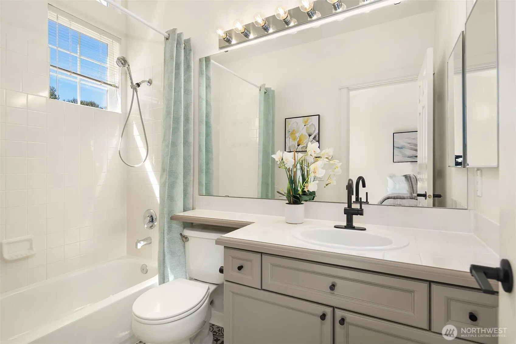 1900 132nd Avenue SE #I-23, Bellevue, WA 98005-3965