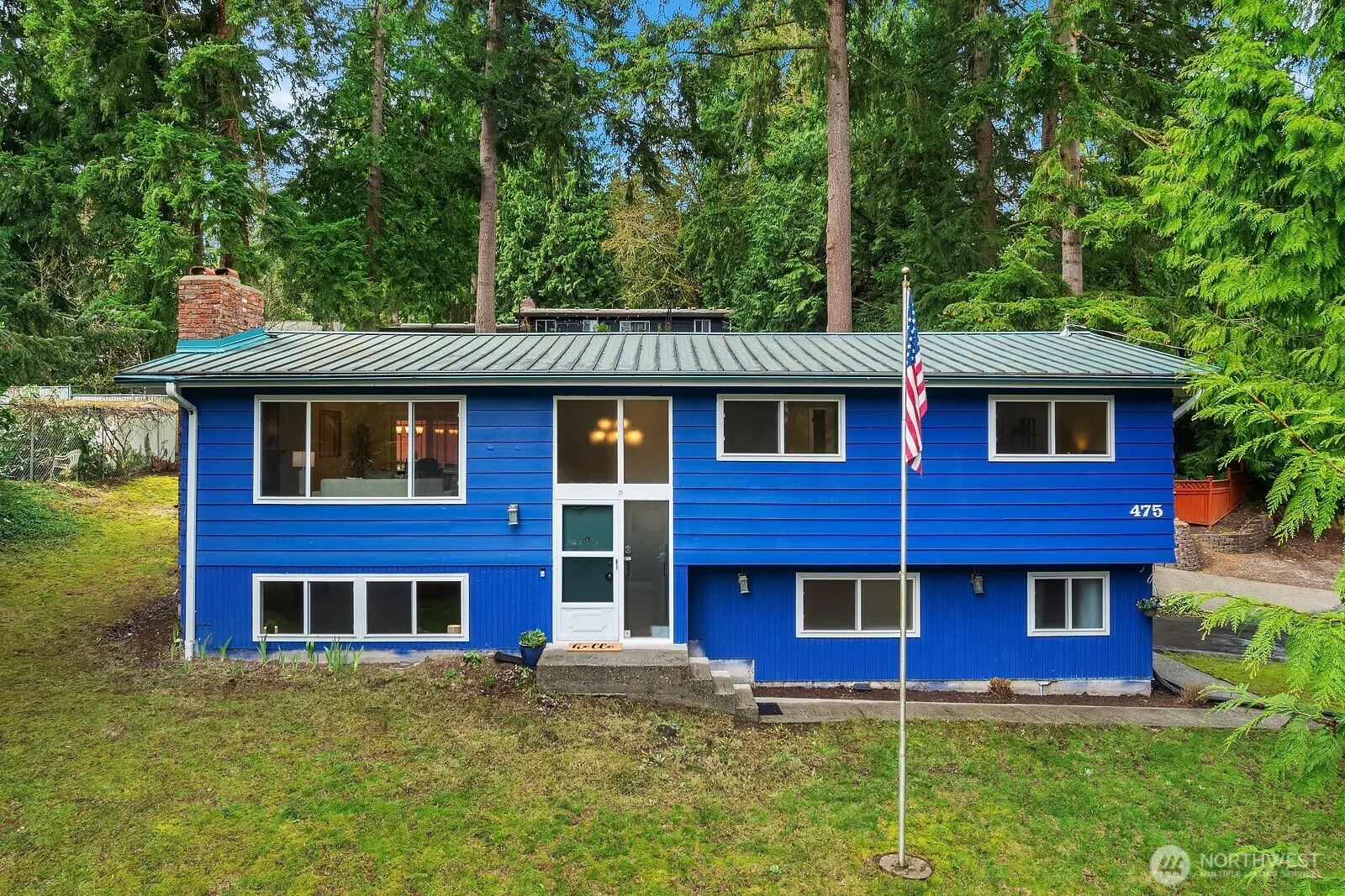 475 Mt Hood Drive SW, Issaquah, WA 98027
