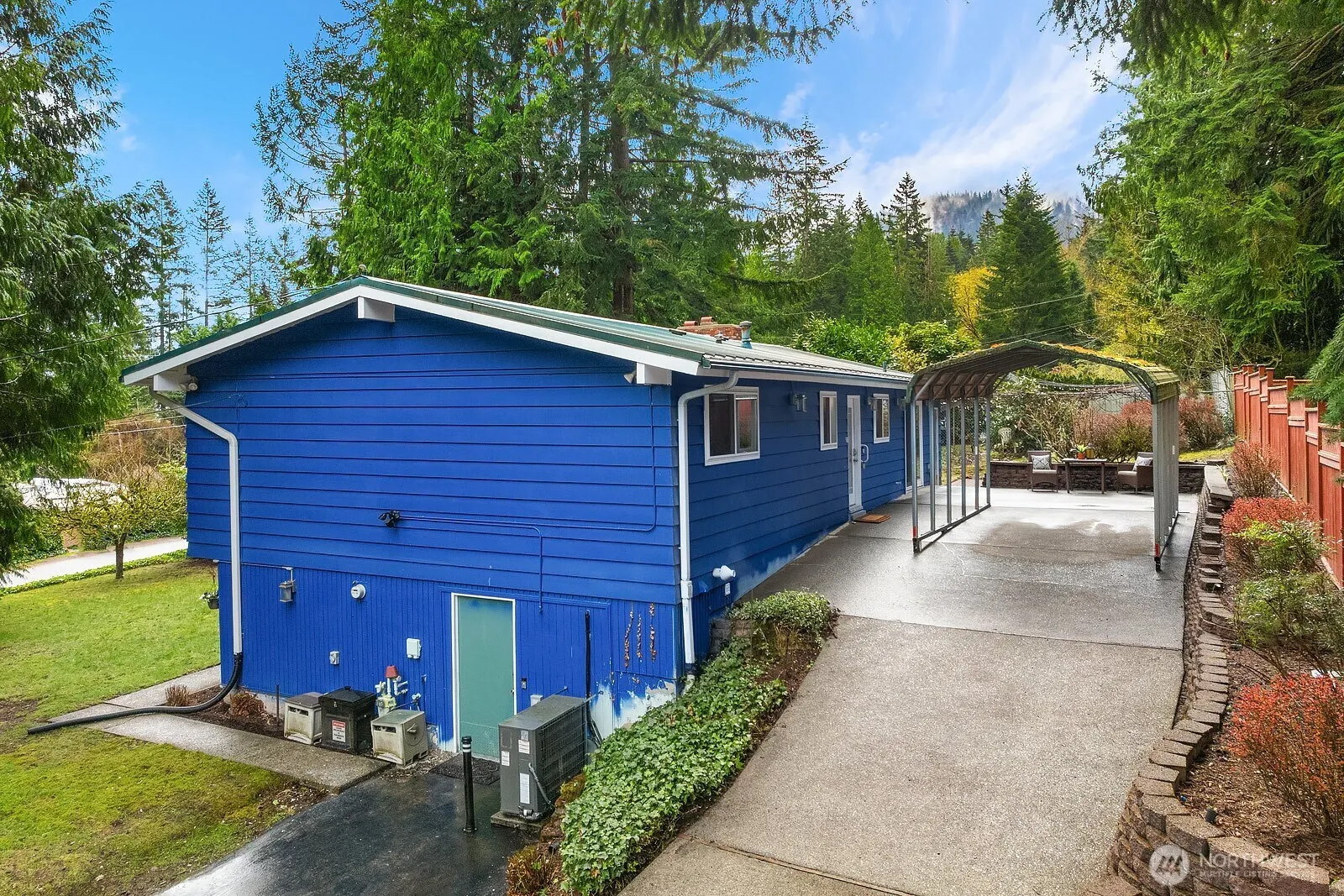475 Mt Hood Drive SW, Issaquah, WA 98027
