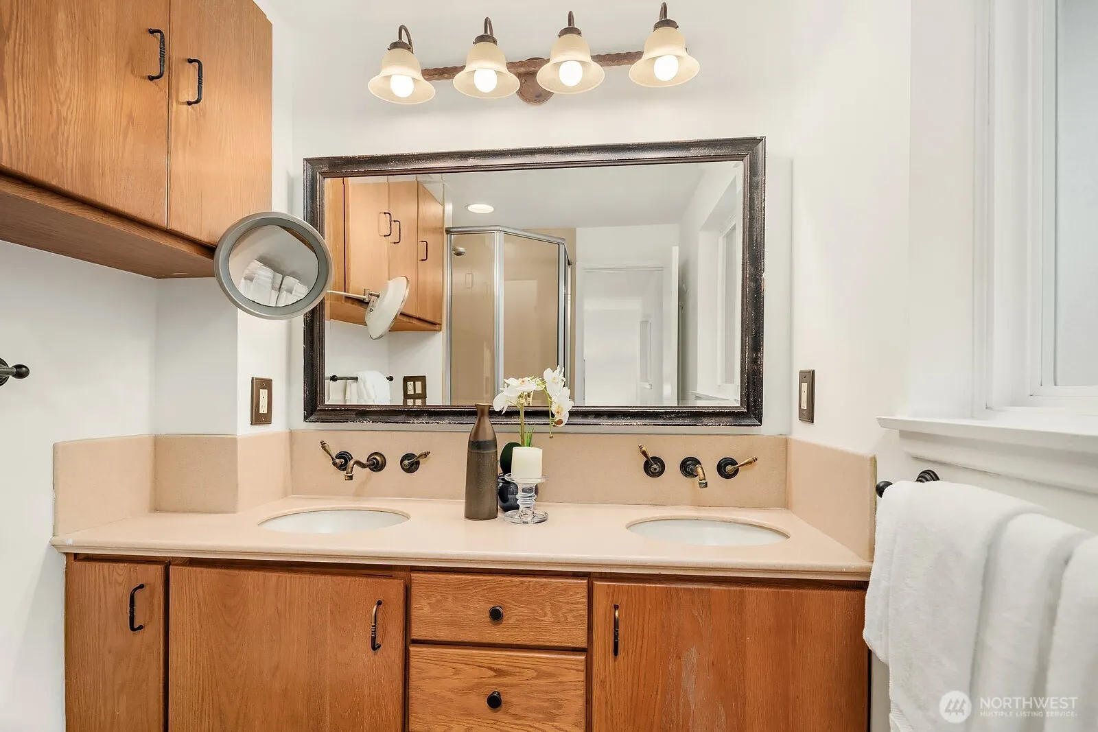 475 Mt Hood Drive SW, Issaquah, WA 98027