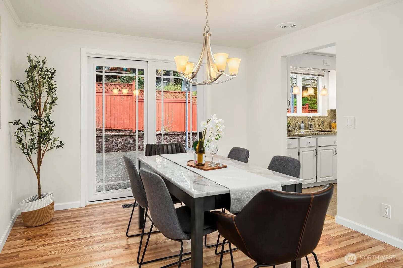 475 Mt Hood Drive SW, Issaquah, WA 98027