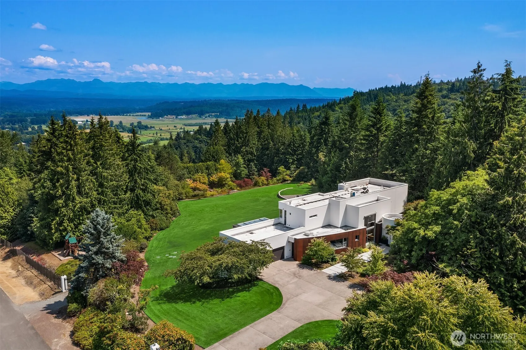 25209 NE 108th Street , Redmond, WA 98053-5825