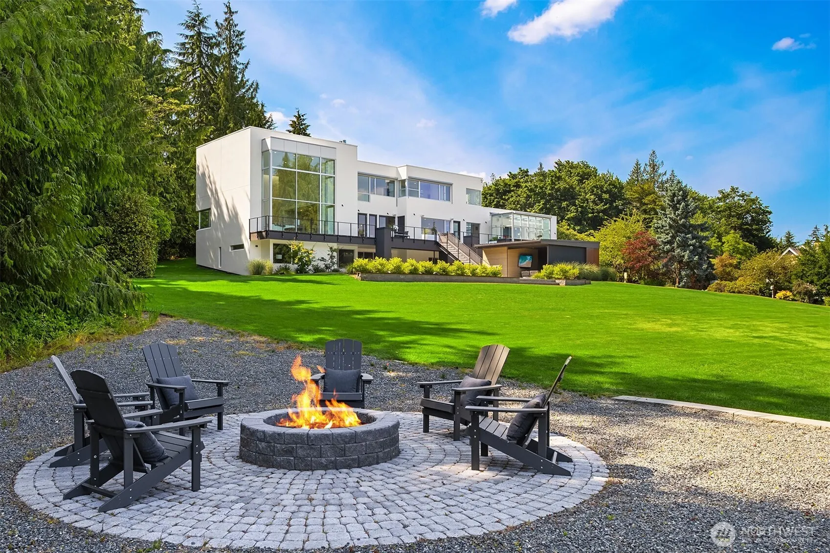 25209 NE 108th Street , Redmond, WA 98053-5825