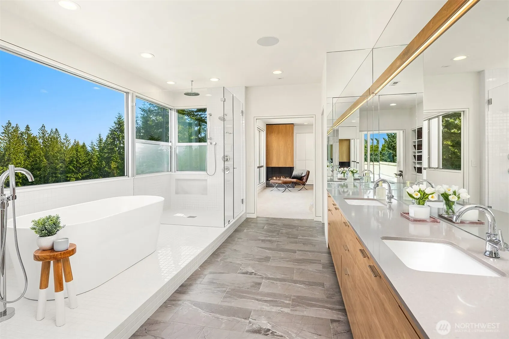 25209 NE 108th Street , Redmond, WA 98053-5825