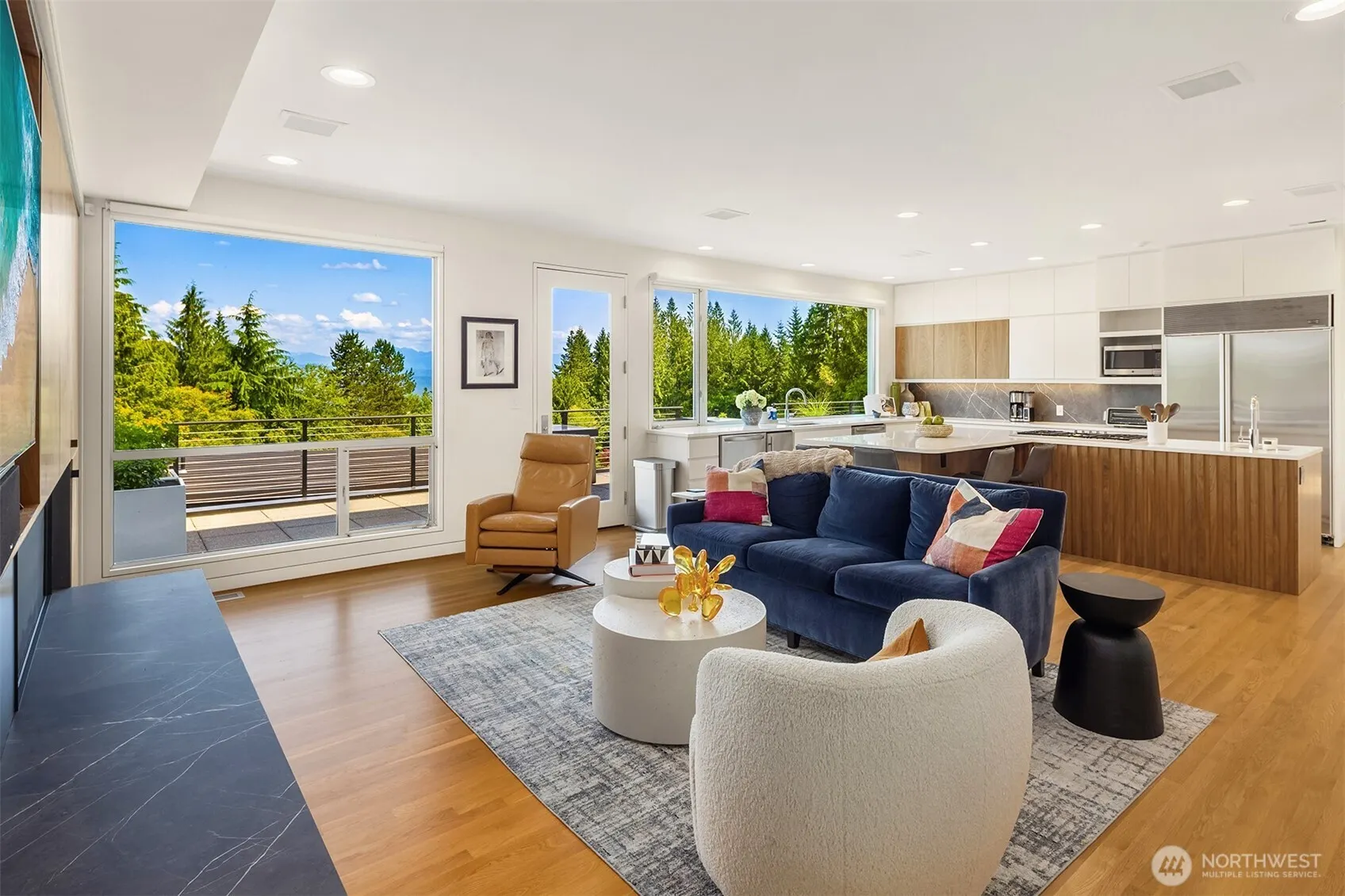 25209 NE 108th Street , Redmond, WA 98053-5825
