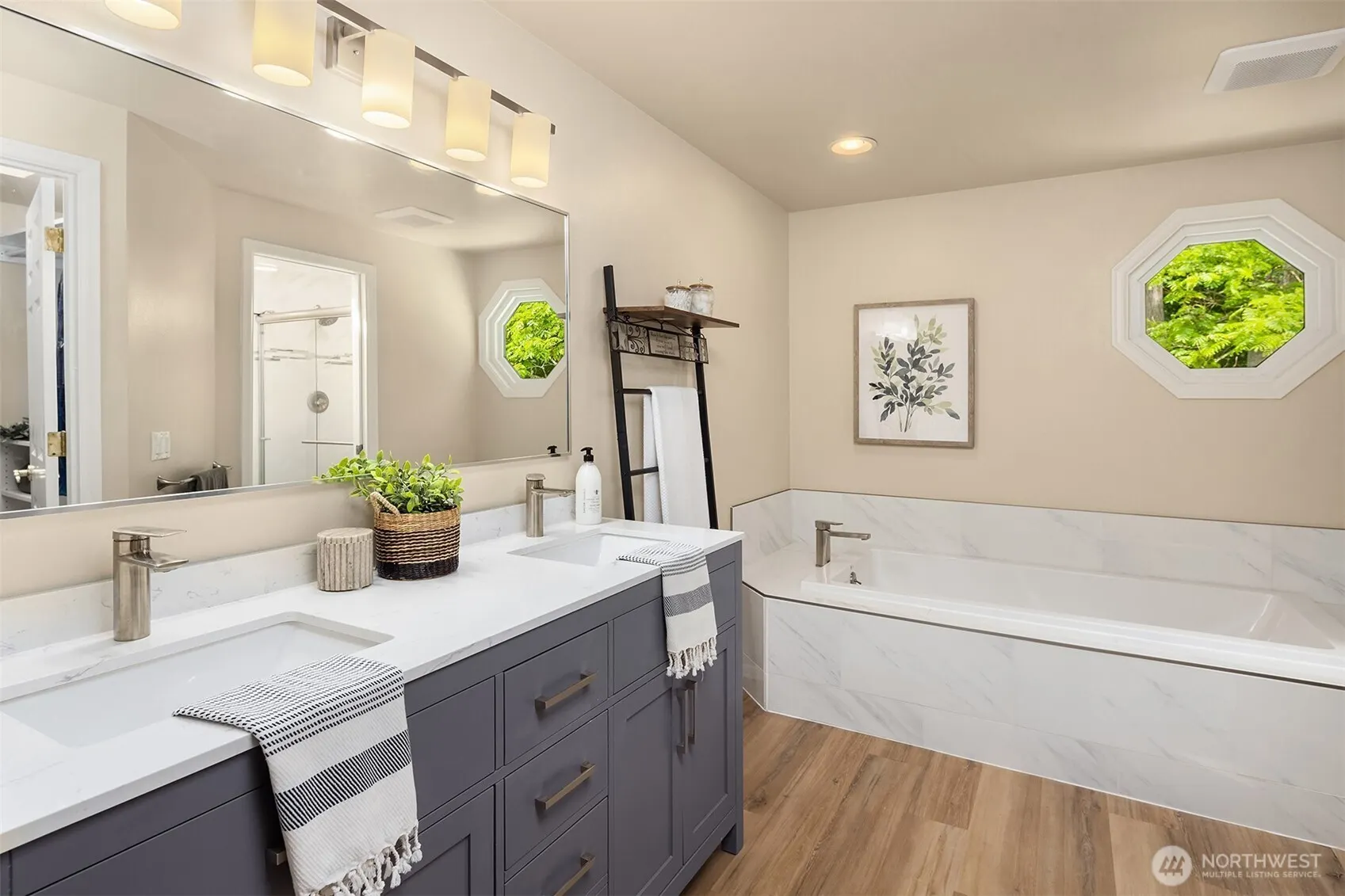19006 185th Avenue NE, Woodinville, WA 98077