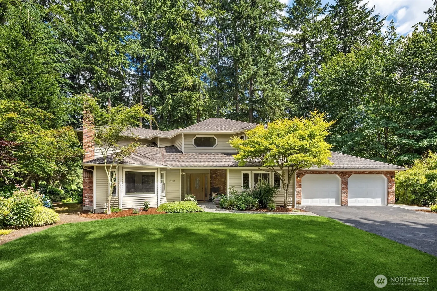 19006 185th Avenue NE, Woodinville, WA 98077