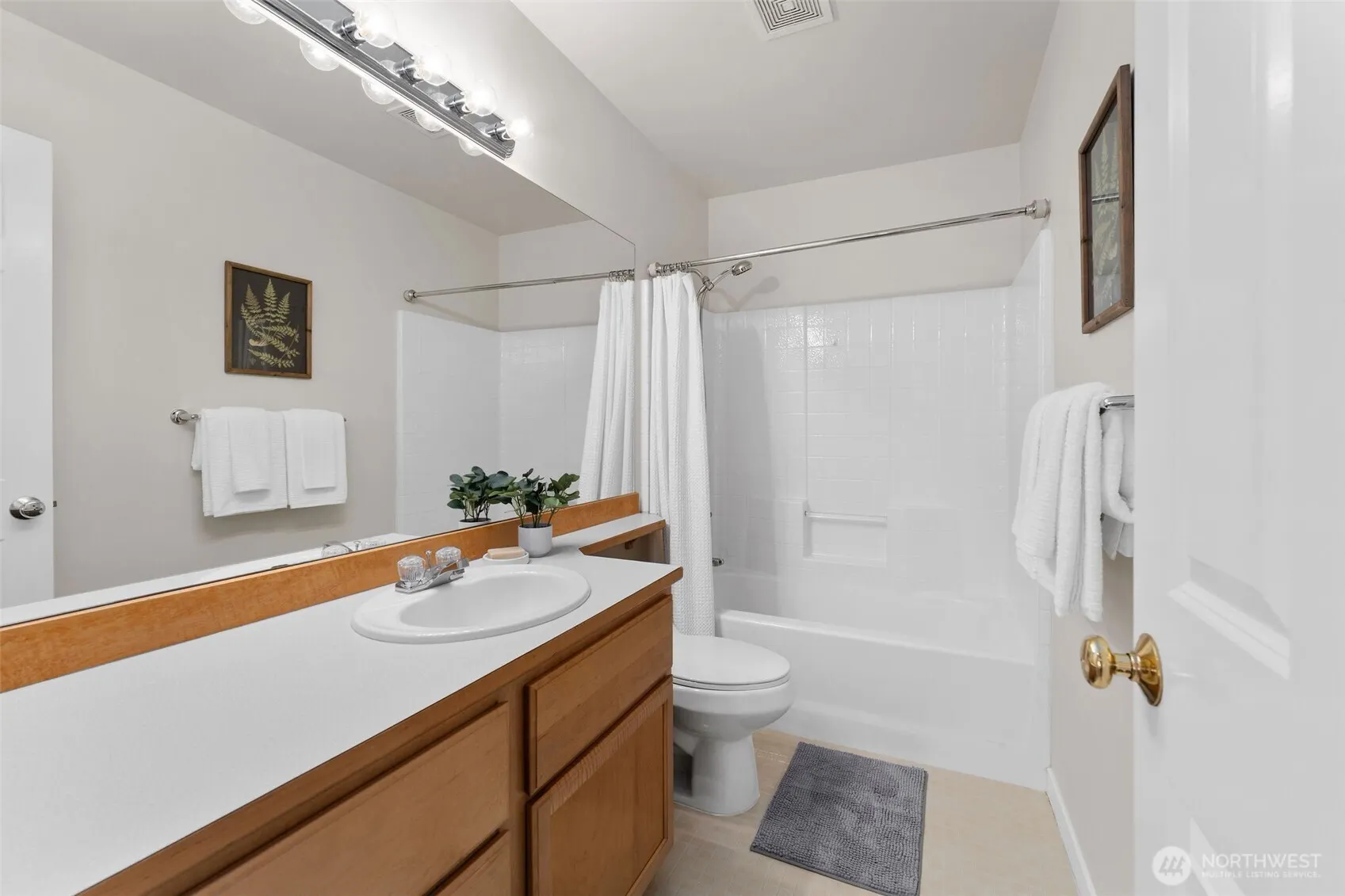 13021 NE 182nd Place #B, Bothell, WA 98011