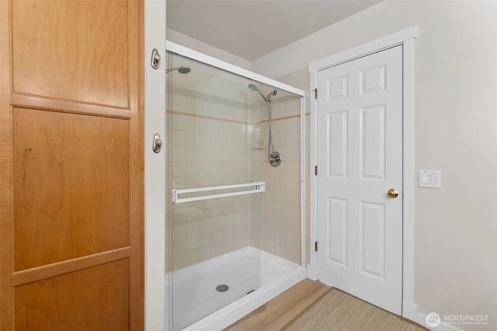 13021 NE 182nd Place #B, Bothell, WA 98011