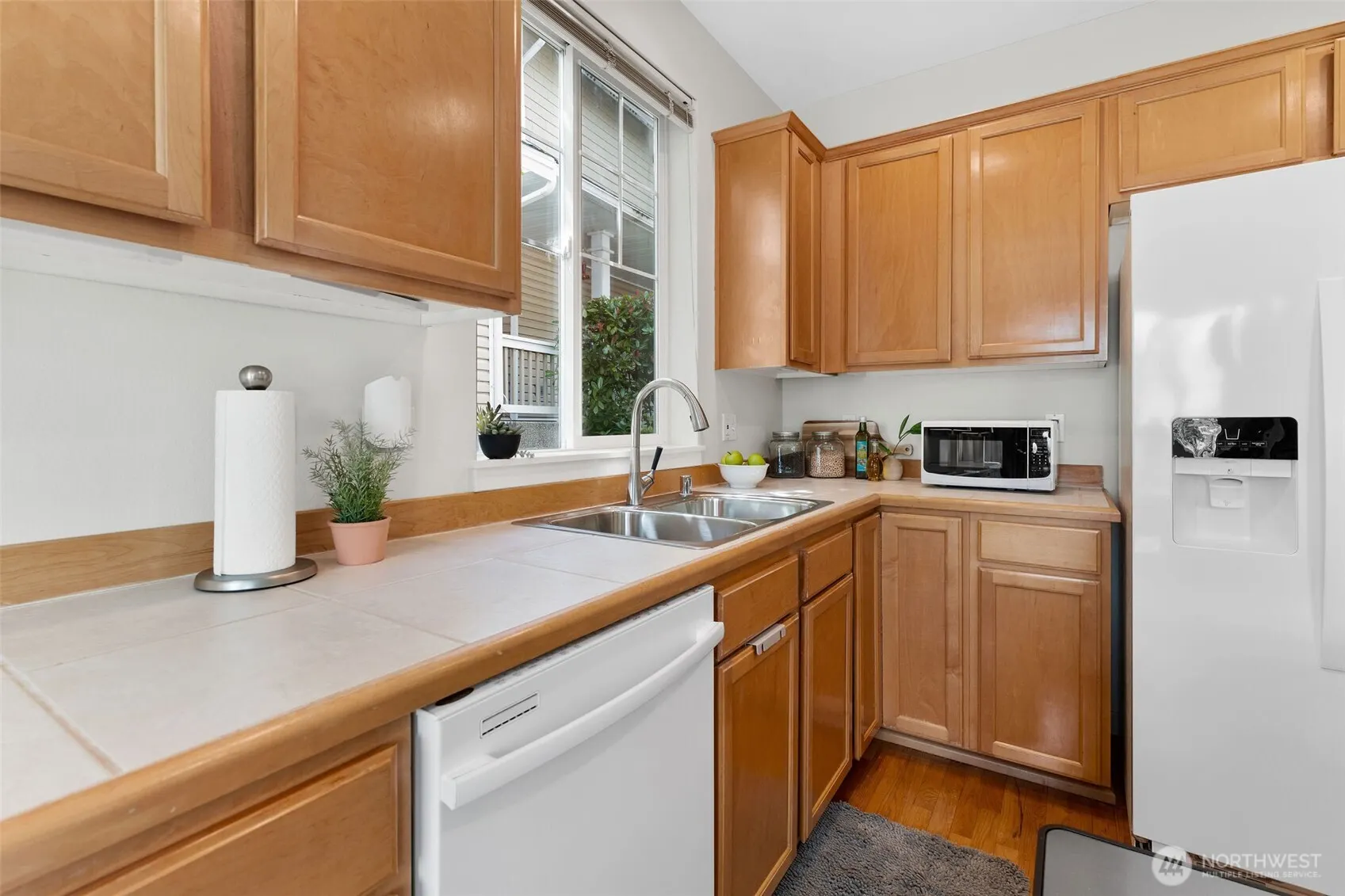 13021 NE 182nd Place #B, Bothell, WA 98011