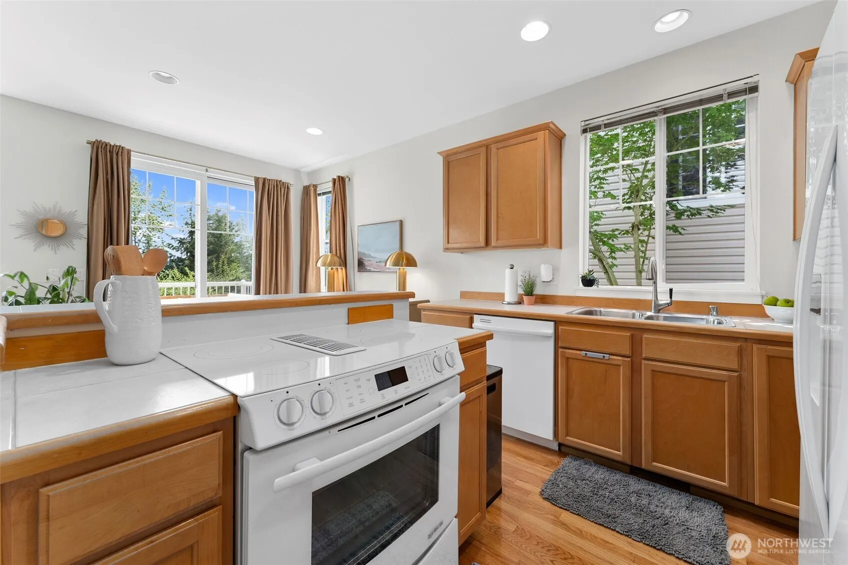 13021 NE 182nd Place #B, Bothell, WA 98011