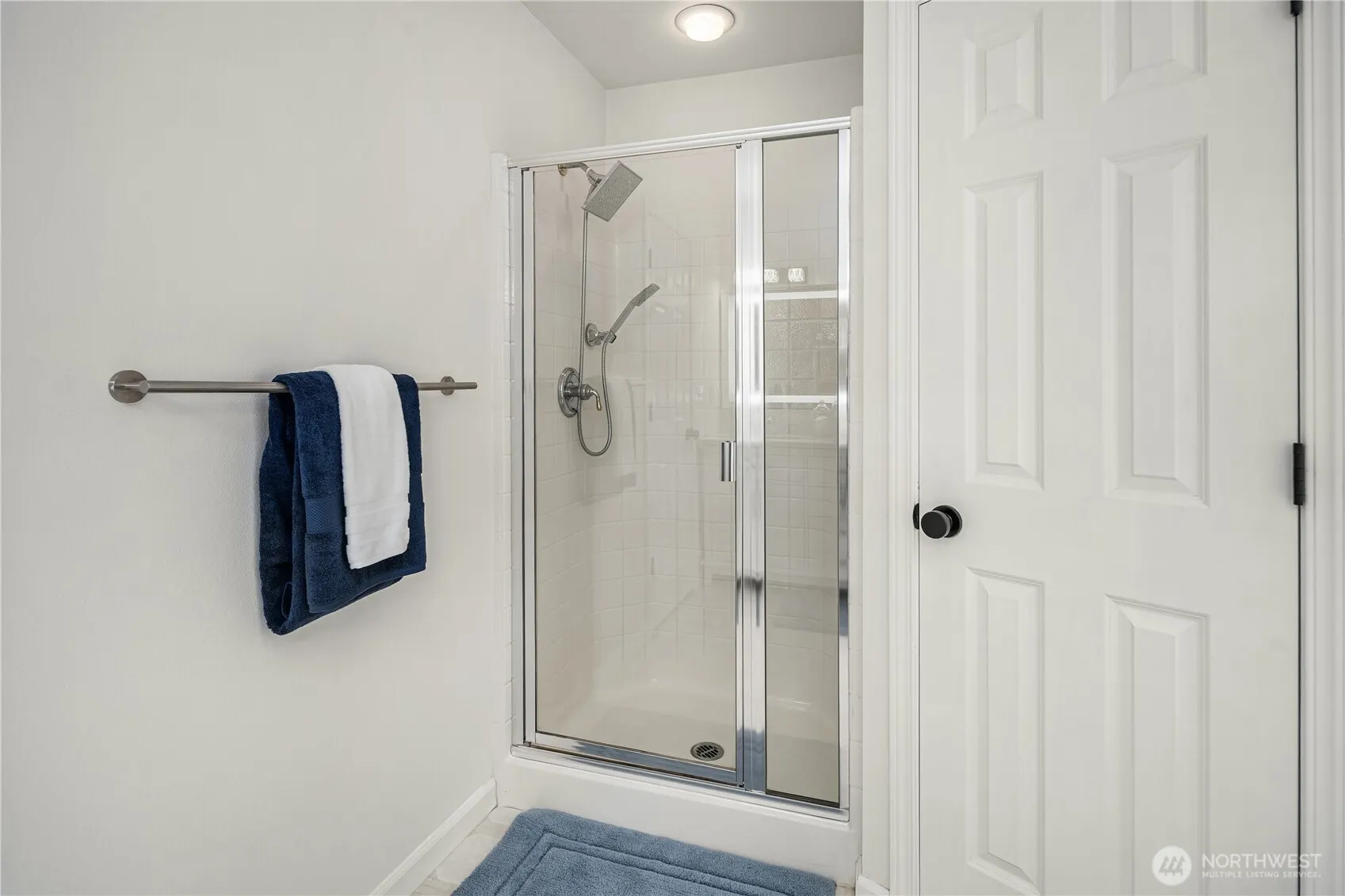 16760 128th Place NE, Woodinville, WA 98072