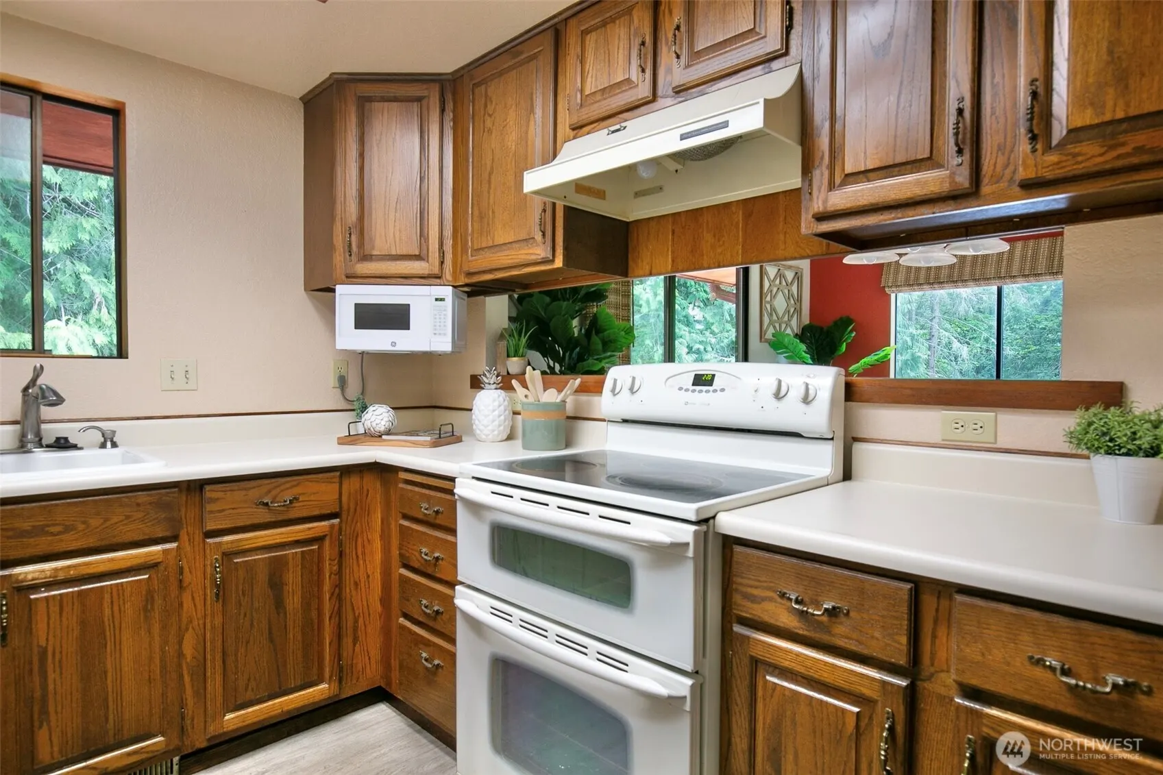 27435 NE 22nd Street , Redmond, WA 98053