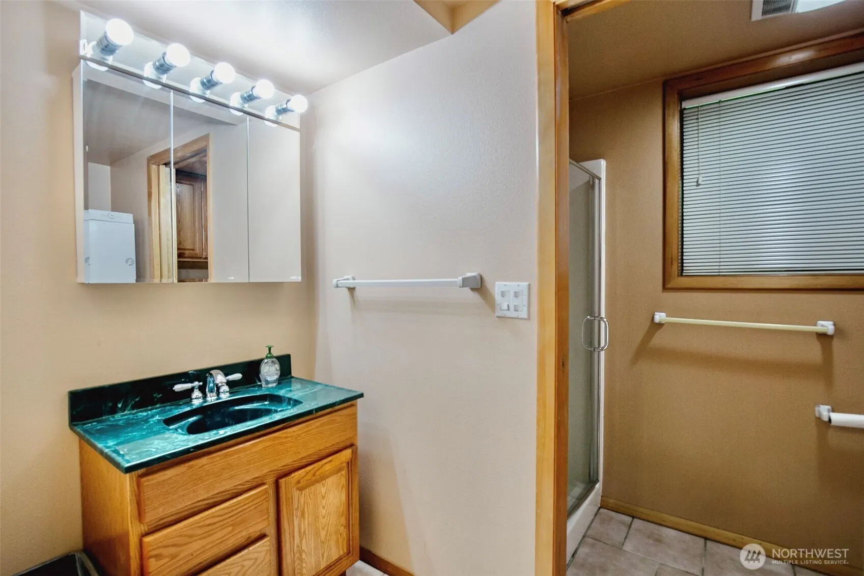 27435 NE 22nd Street , Redmond, WA 98053
