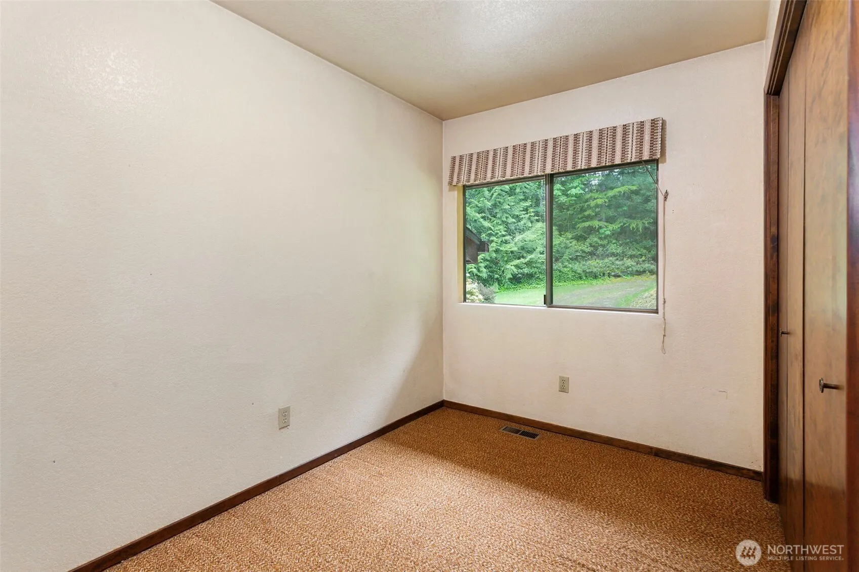 27435 NE 22nd Street , Redmond, WA 98053