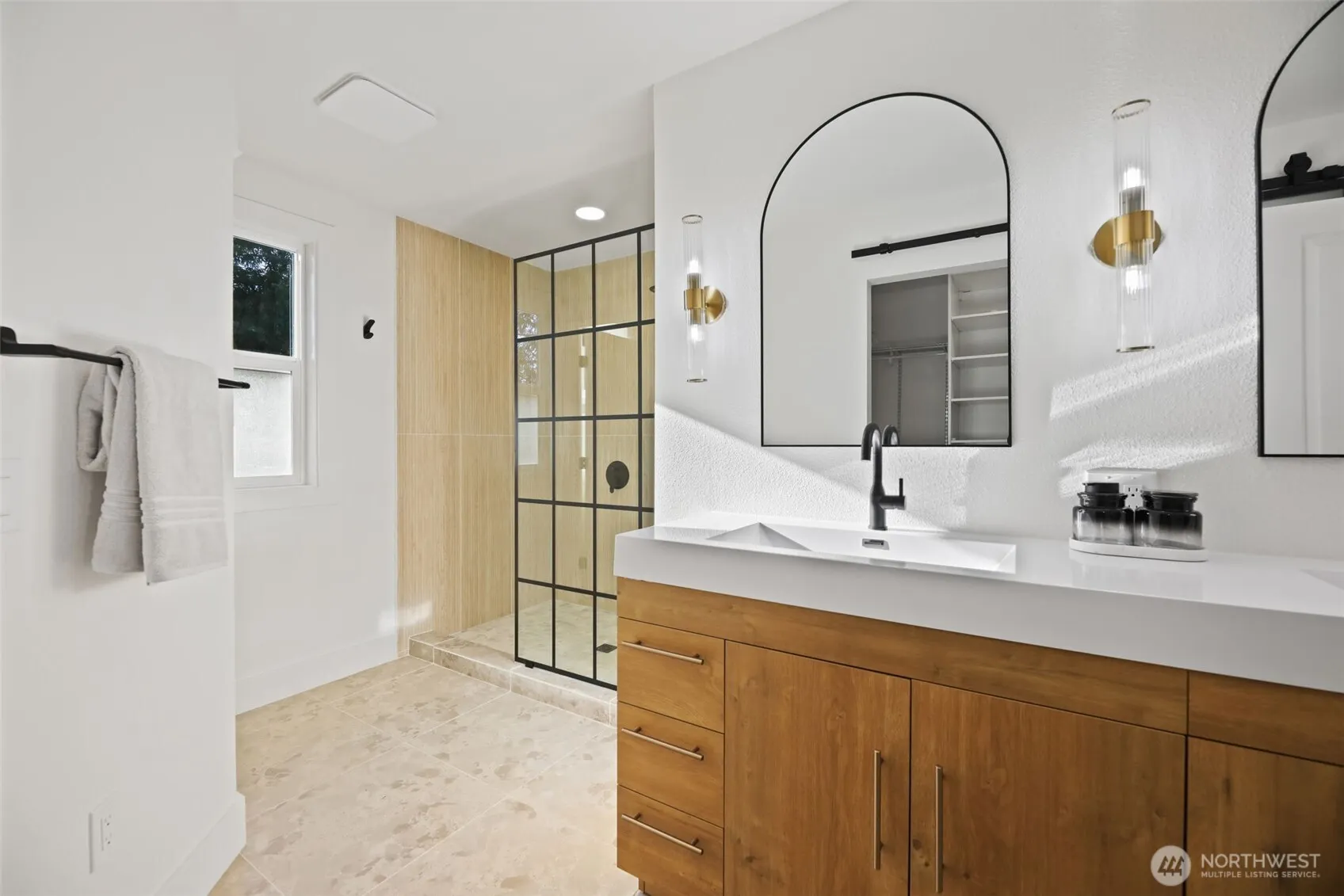 24626 NE 102nd Street #A, Redmond, WA 98053