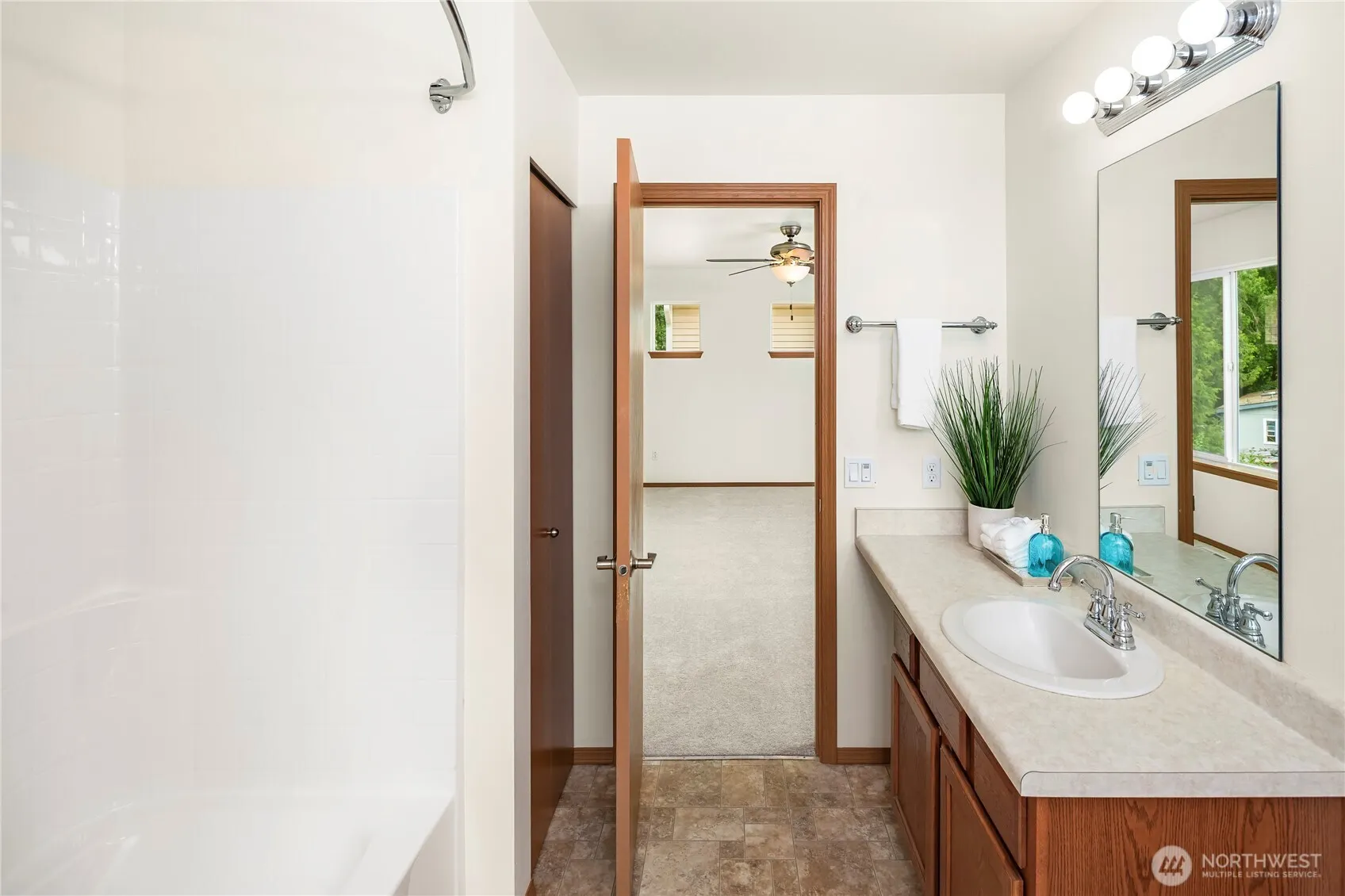21638 SE 297th Street , Kent, WA 98042