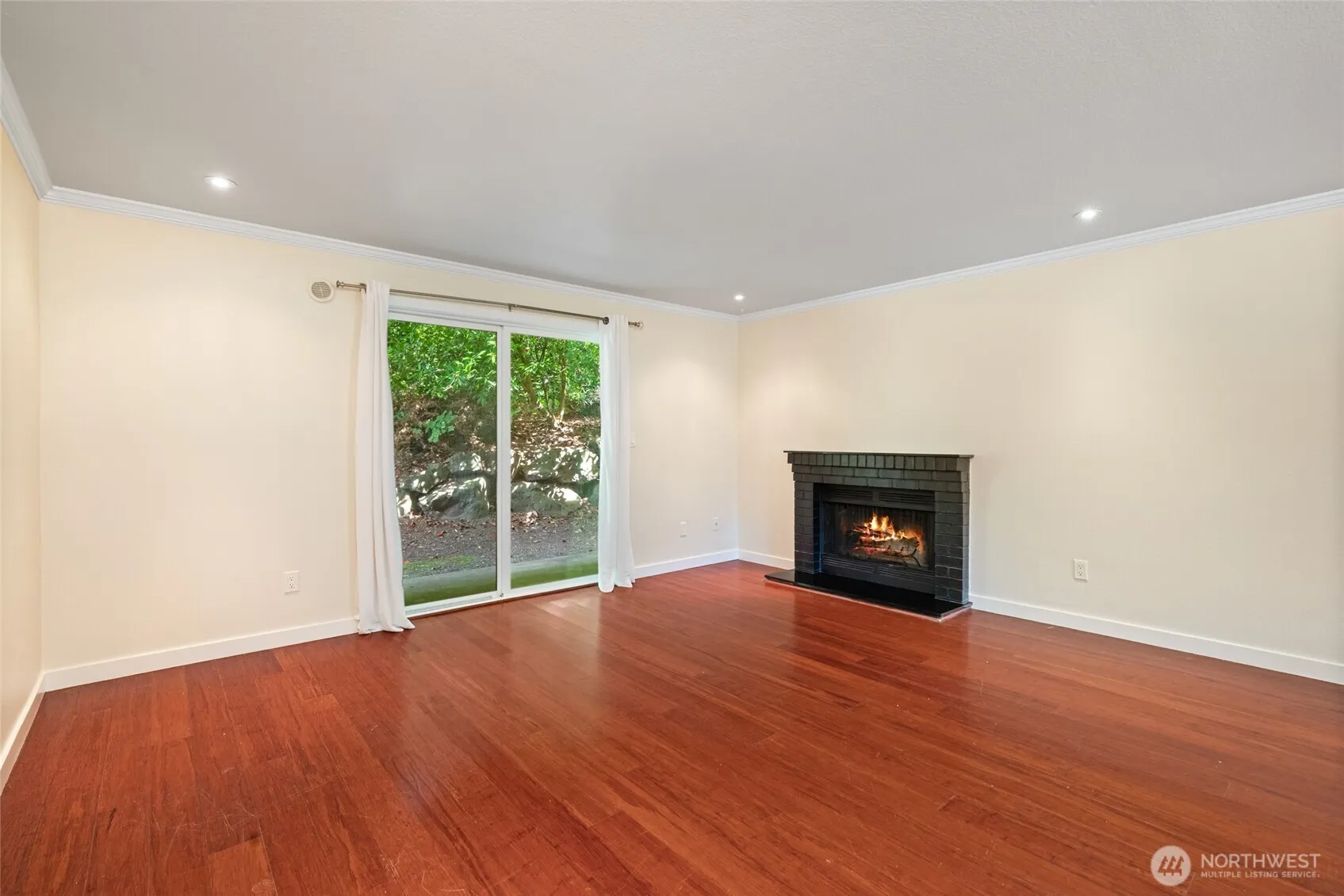 14010 NE 181st Place #C102, Woodinville, WA 98072
