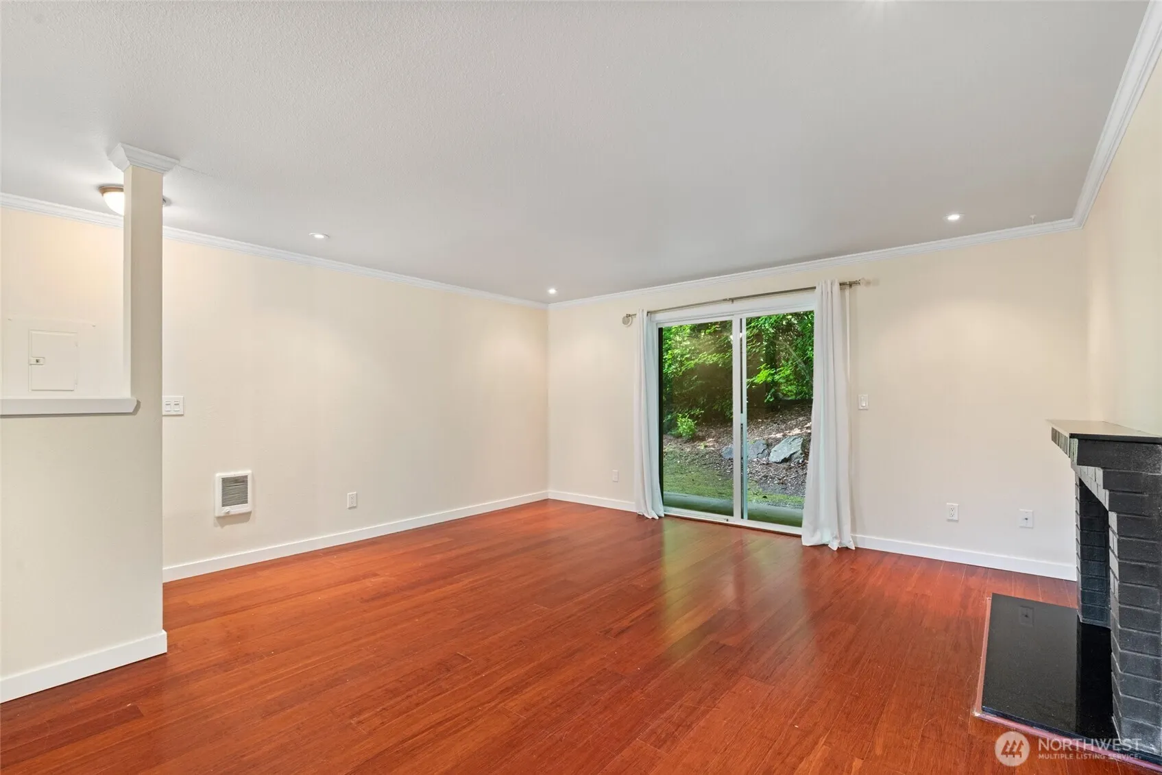 14010 NE 181st Place #C102, Woodinville, WA 98072