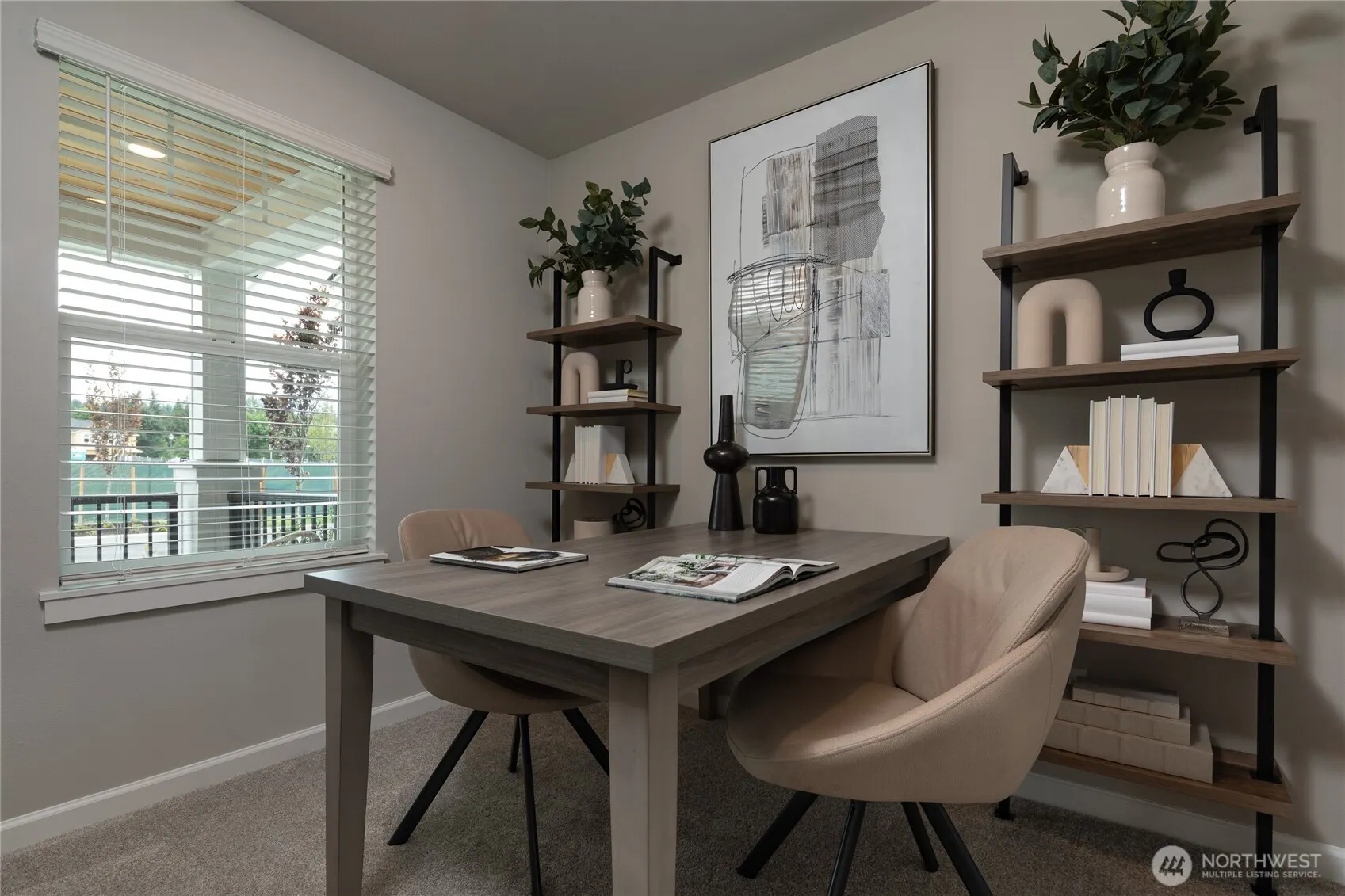 19264 NE 69th Circle #103, Redmond, WA 98052