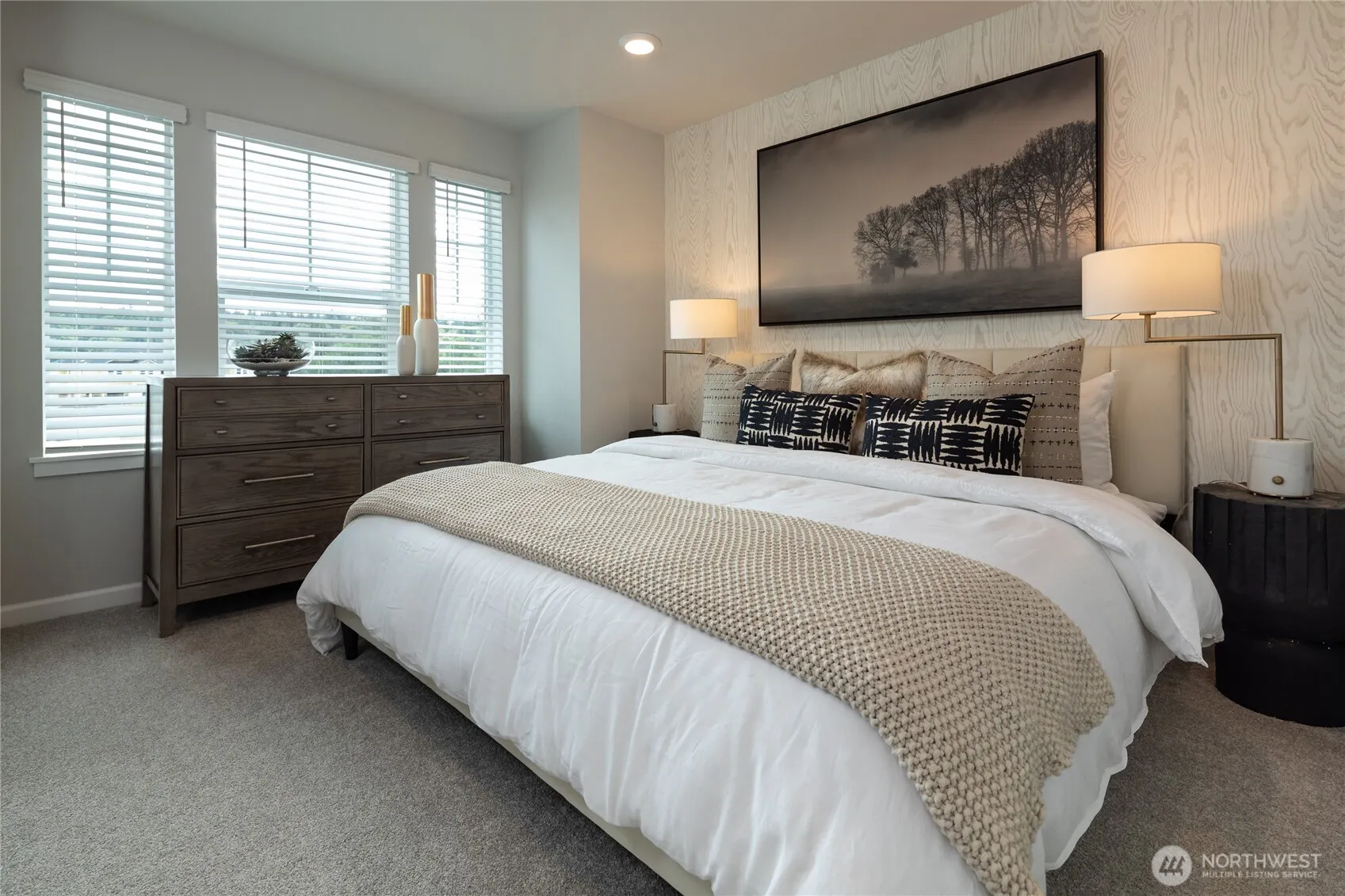 19264 NE 69th Circle #103, Redmond, WA 98052