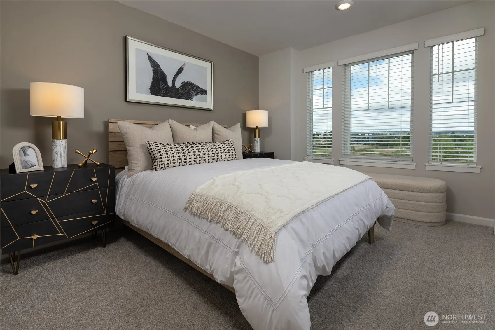 19264 NE 69th Circle #103, Redmond, WA 98052
