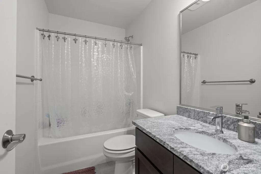 22328 88th Way S #M101, Kent, WA 98031