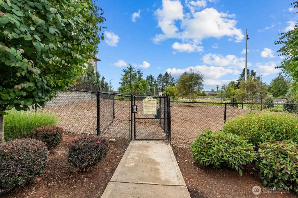 22328 88th Way S #M101, Kent, WA 98031