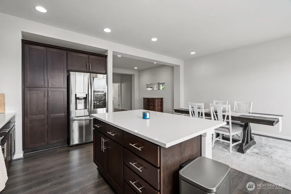 22328 88th Way S #M101, Kent, WA 98031