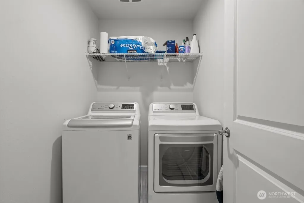 22328 88th Way S #M101, Kent, WA 98031