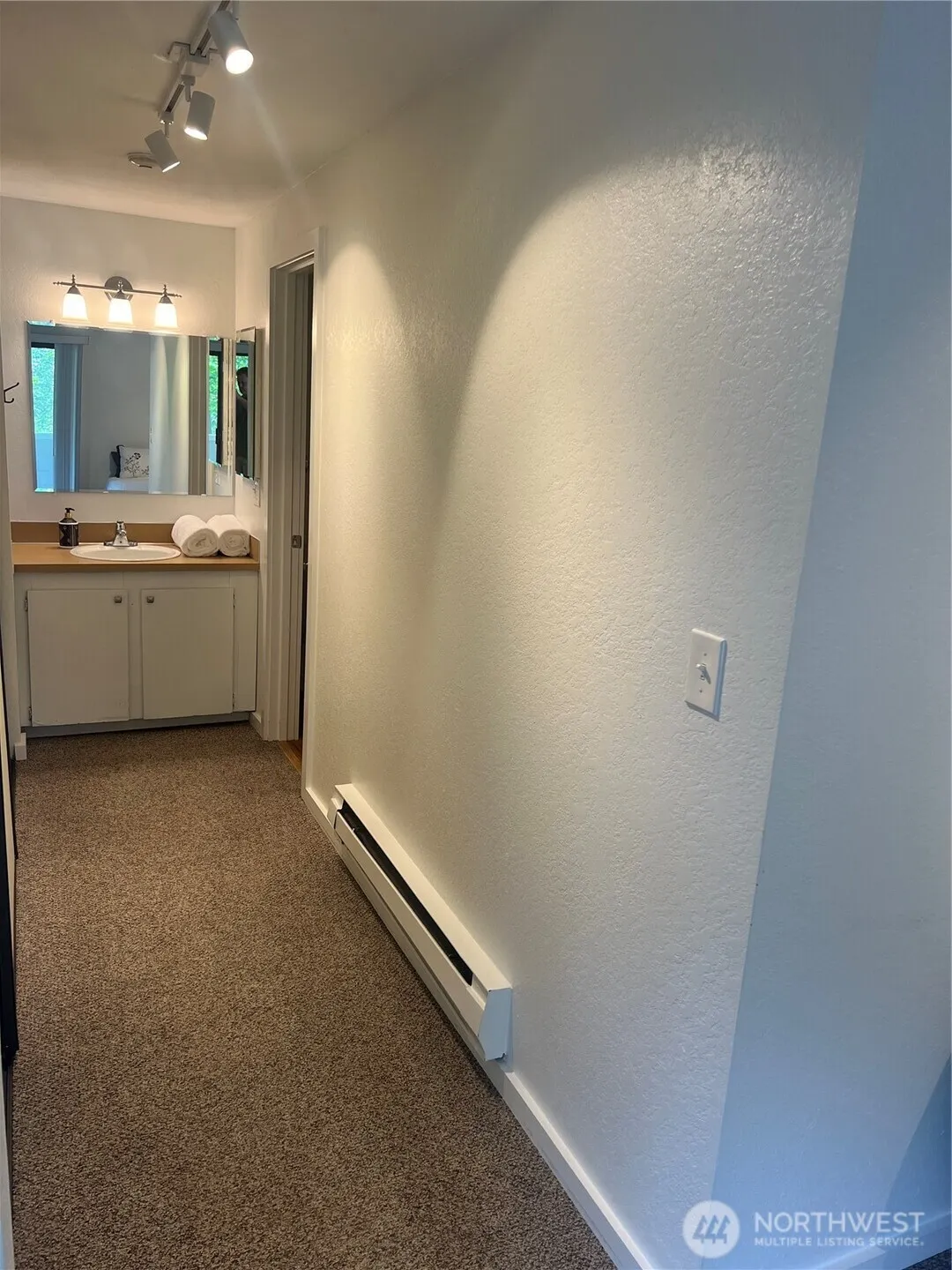 4800 200th Street SW #E205, Lynnwood, WA 98036