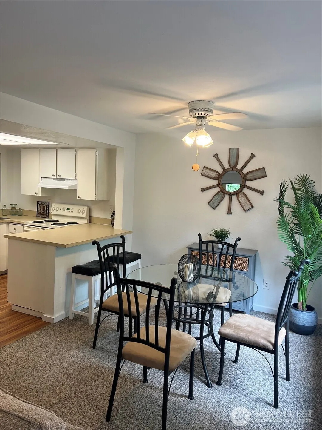 4800 200th Street SW #E205, Lynnwood, WA 98036