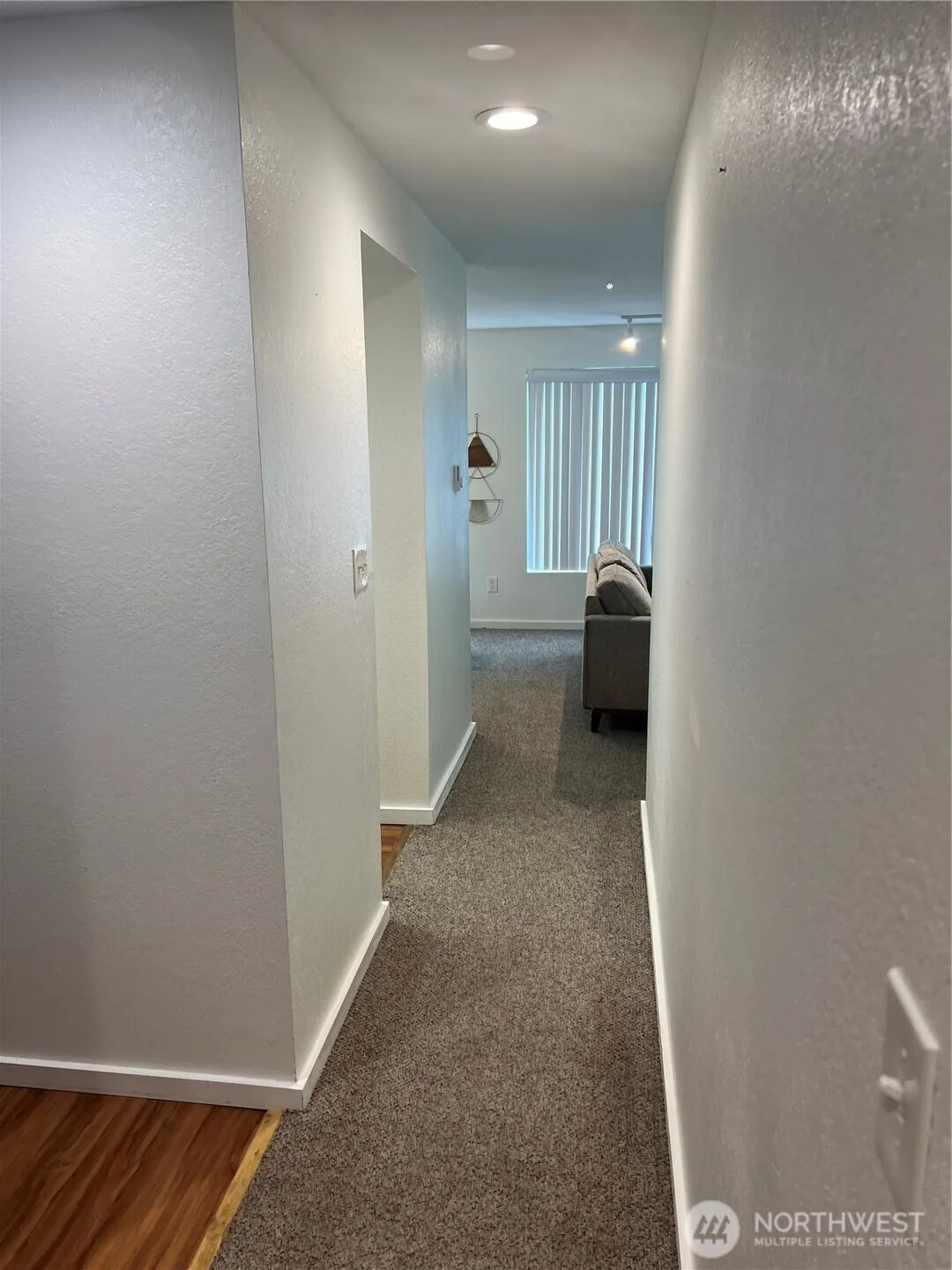 4800 200th Street SW #E205, Lynnwood, WA 98036