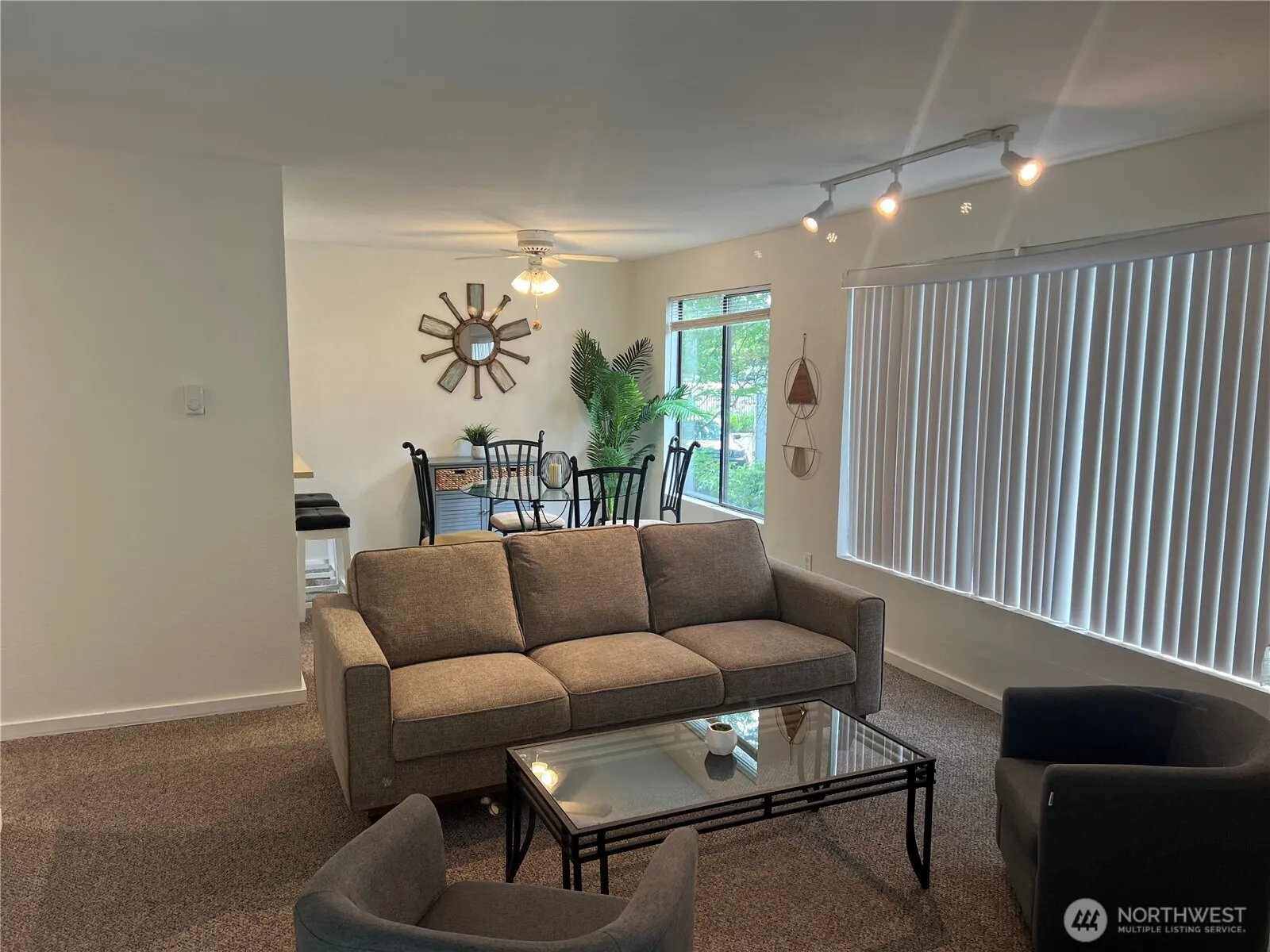 4800 200th Street SW #E205, Lynnwood, WA 98036