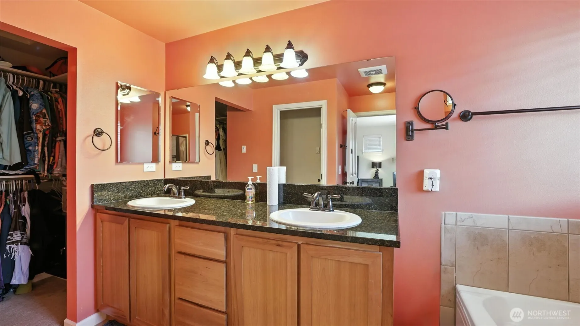 4650 NE 3rd Lane #F1, Renton, WA 98059