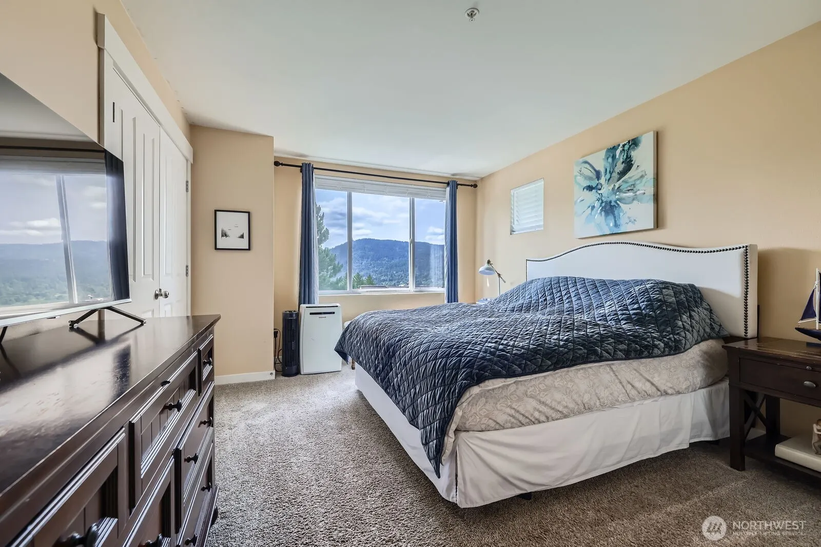 23120 SE Black Nugget Road #D1, Issaquah, WA 98029