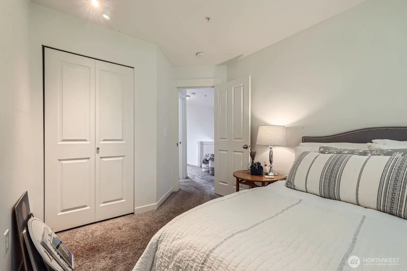 23120 SE Black Nugget Road #D1, Issaquah, WA 98029