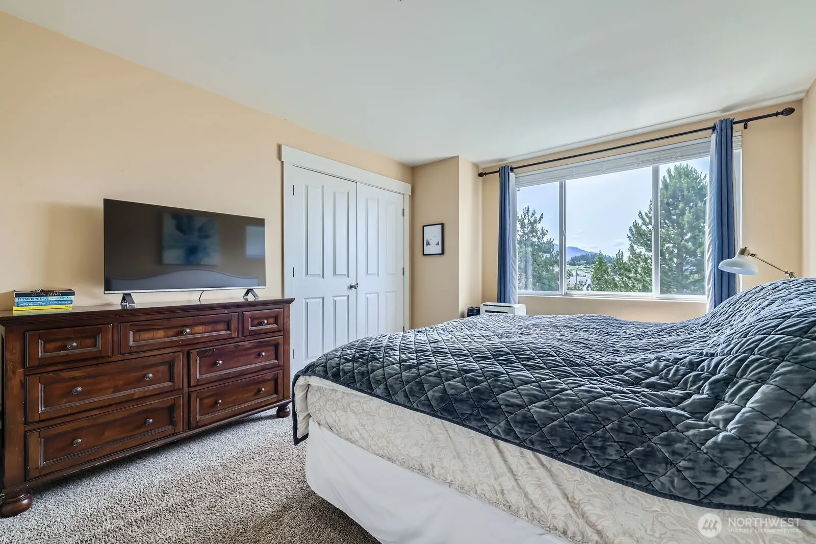 23120 SE Black Nugget Road #D1, Issaquah, WA 98029