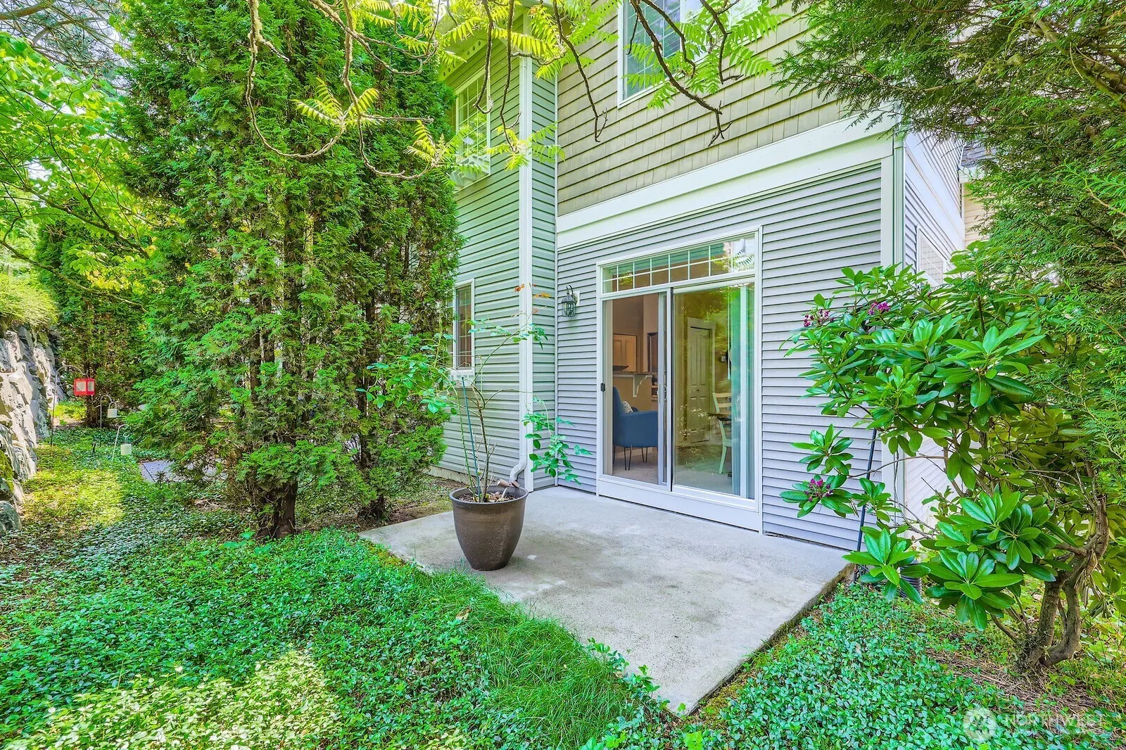 23120 SE Black Nugget Road #D1, Issaquah, WA 98029