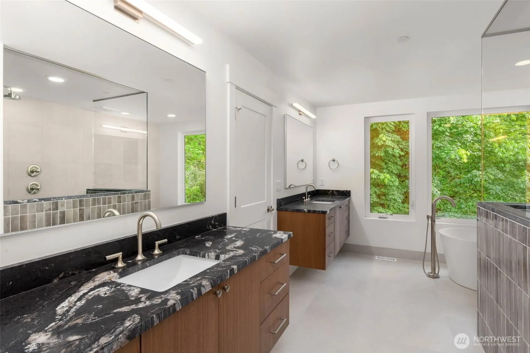 21029 SE 80th Street , Issaquah, WA 98027