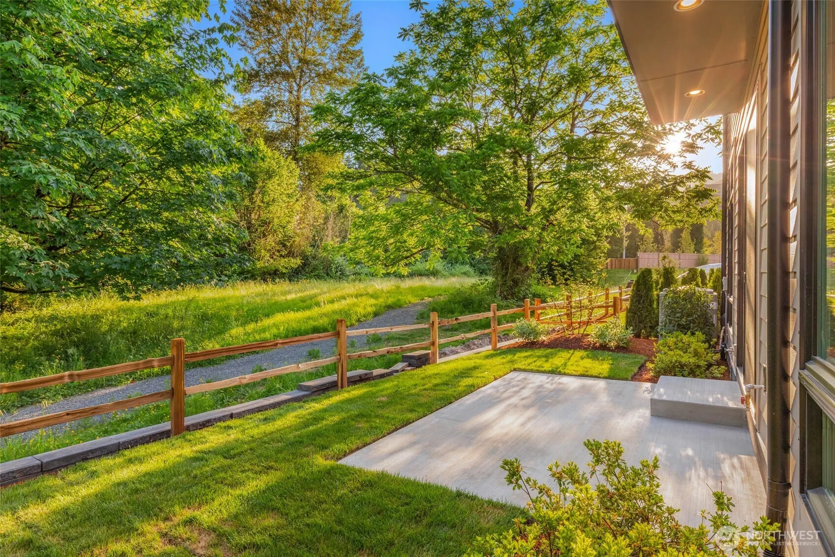 21029 SE 80th Street , Issaquah, WA 98027