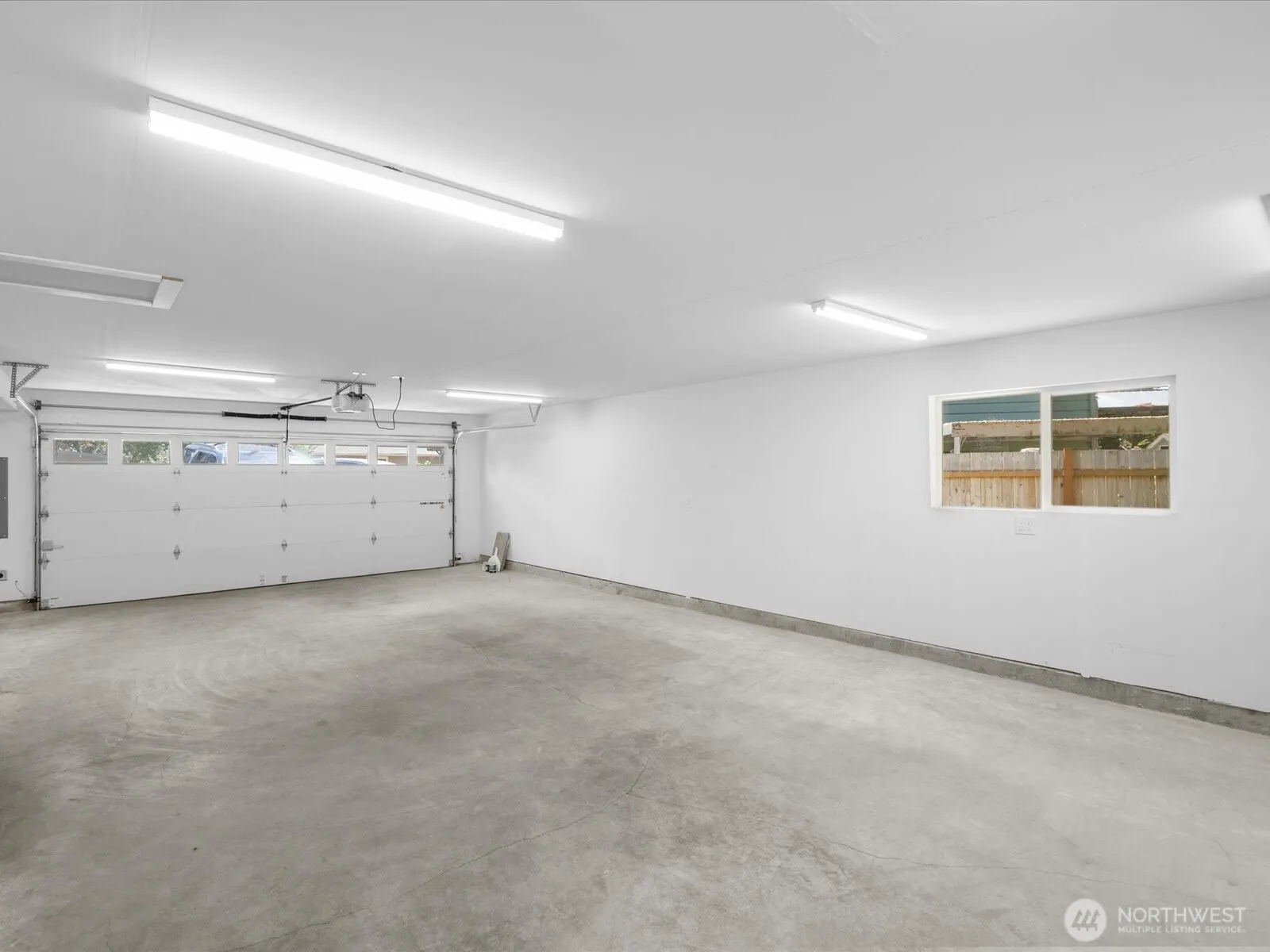 17829 NE 93rd Place , Bothell, WA 98011