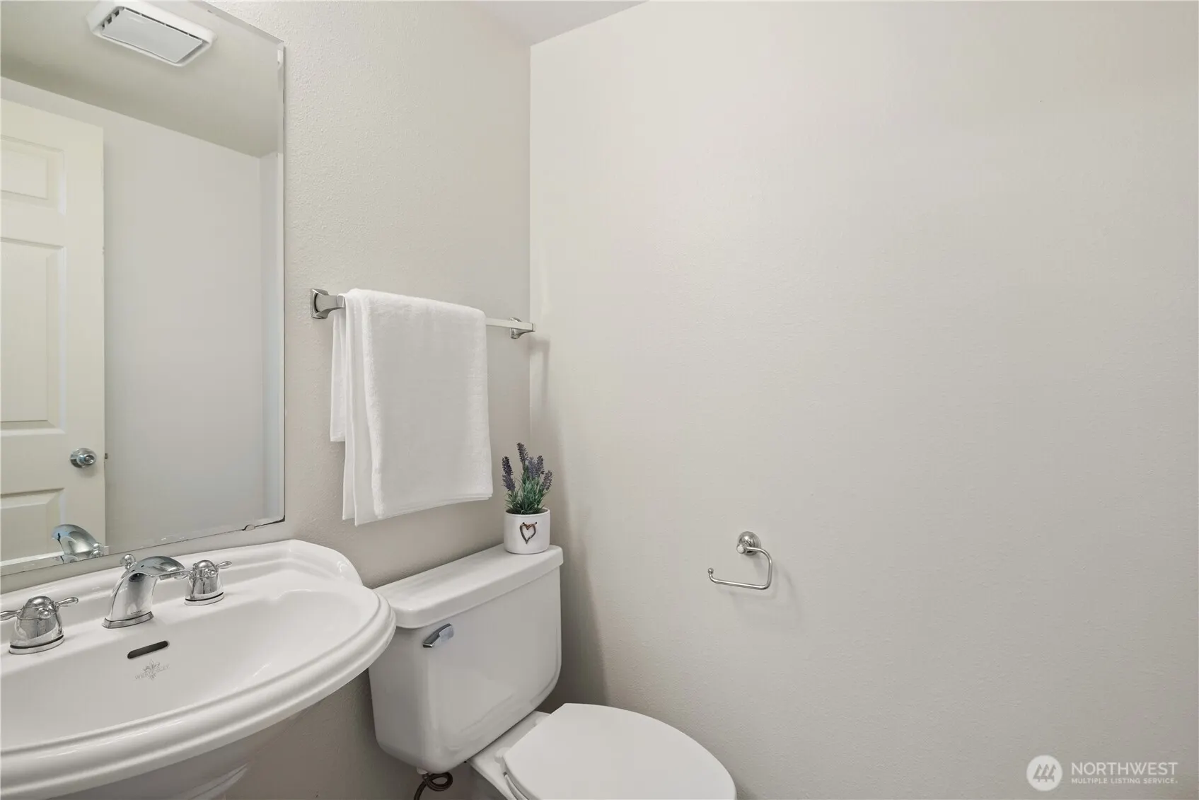 601 12th Avenue NW #F2, Issaquah, WA 98027-2669