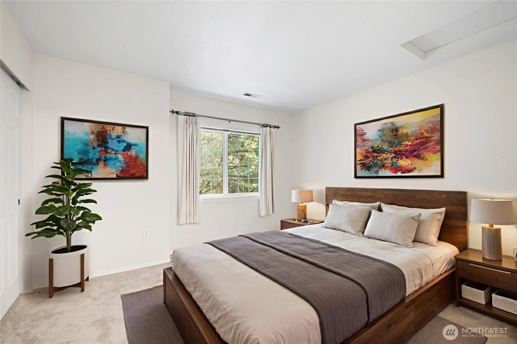 601 12th Avenue NW #F2, Issaquah, WA 98027-2669