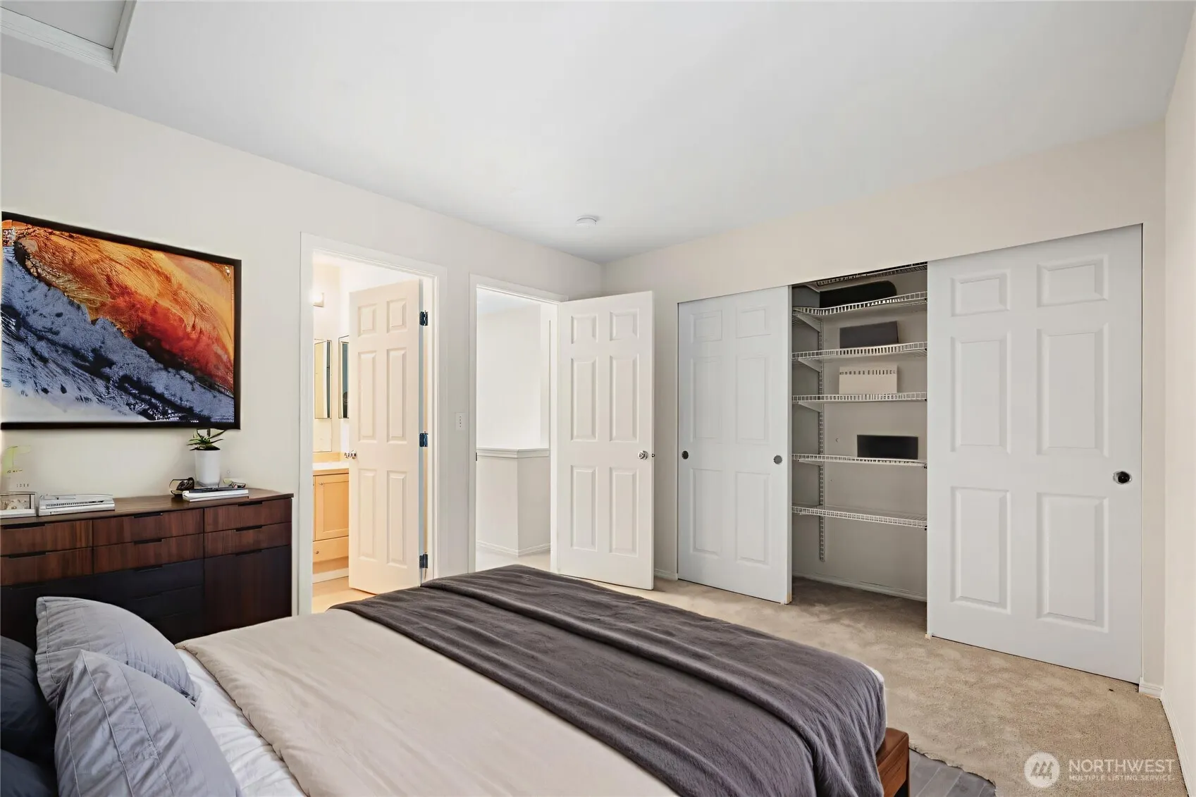 601 12th Avenue NW #F2, Issaquah, WA 98027-2669